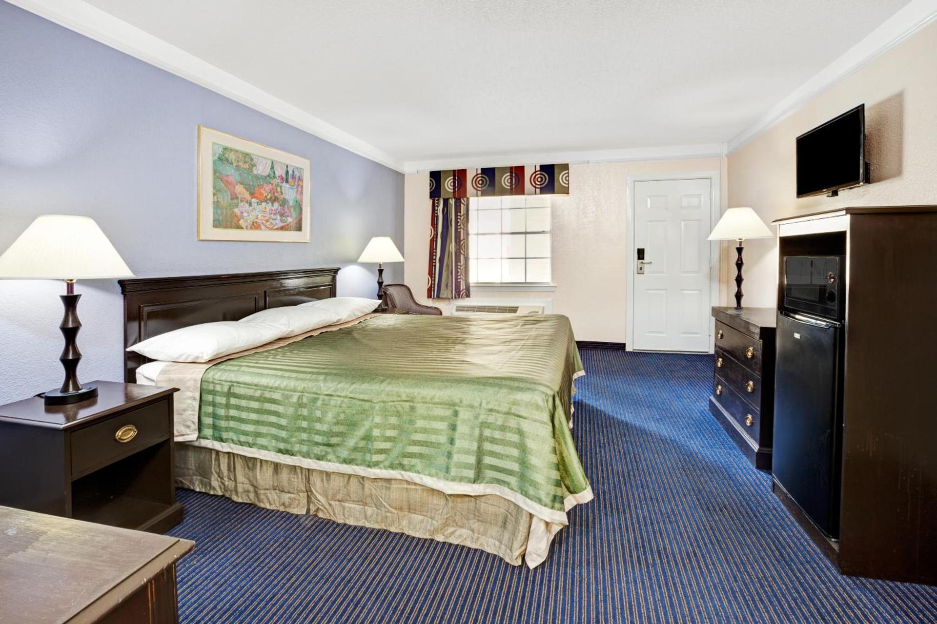 Travelodge by Wyndham North Richland Hills/Dallas/Ft Worth photo 24