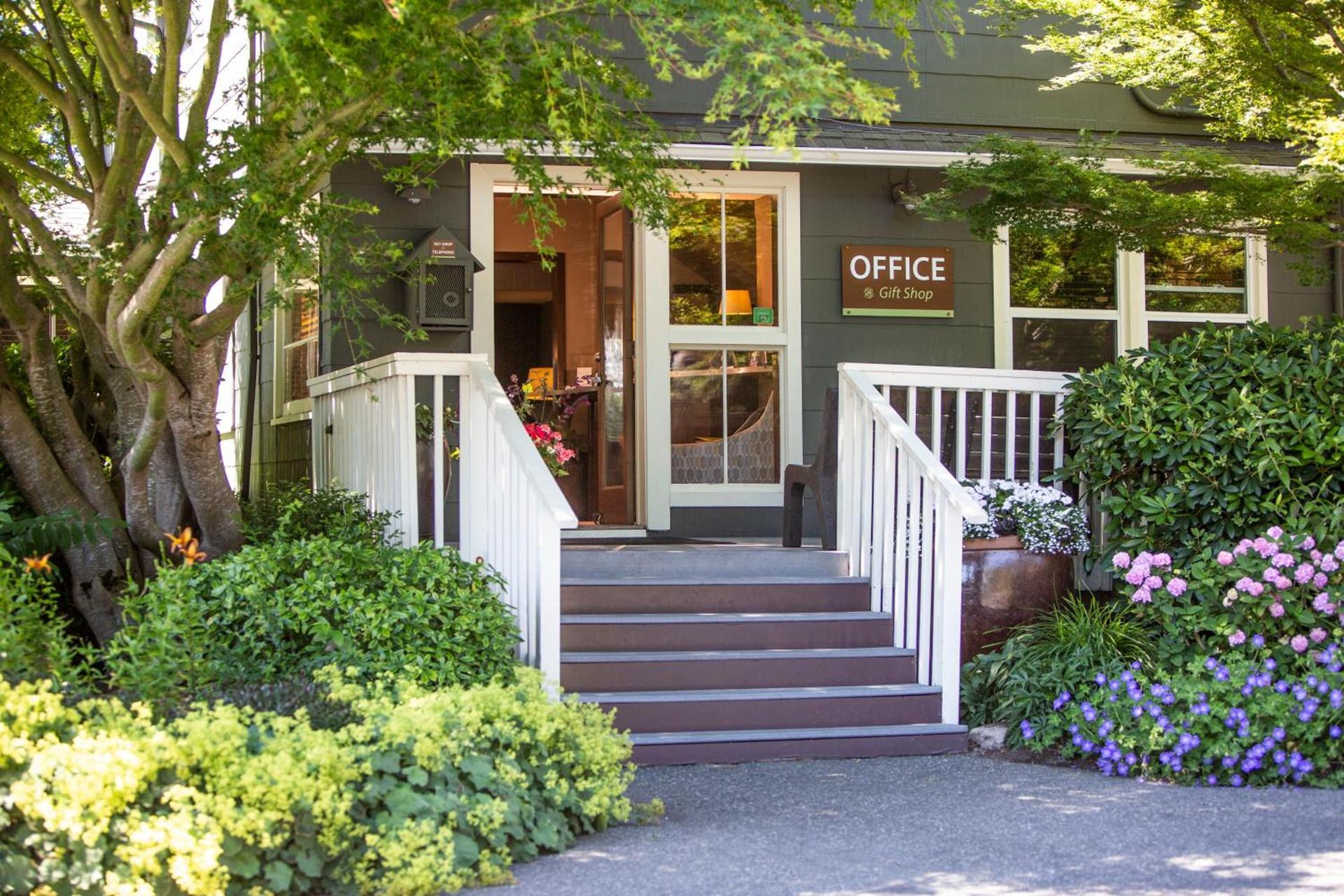 Earthbox Inn & Spa photo 41