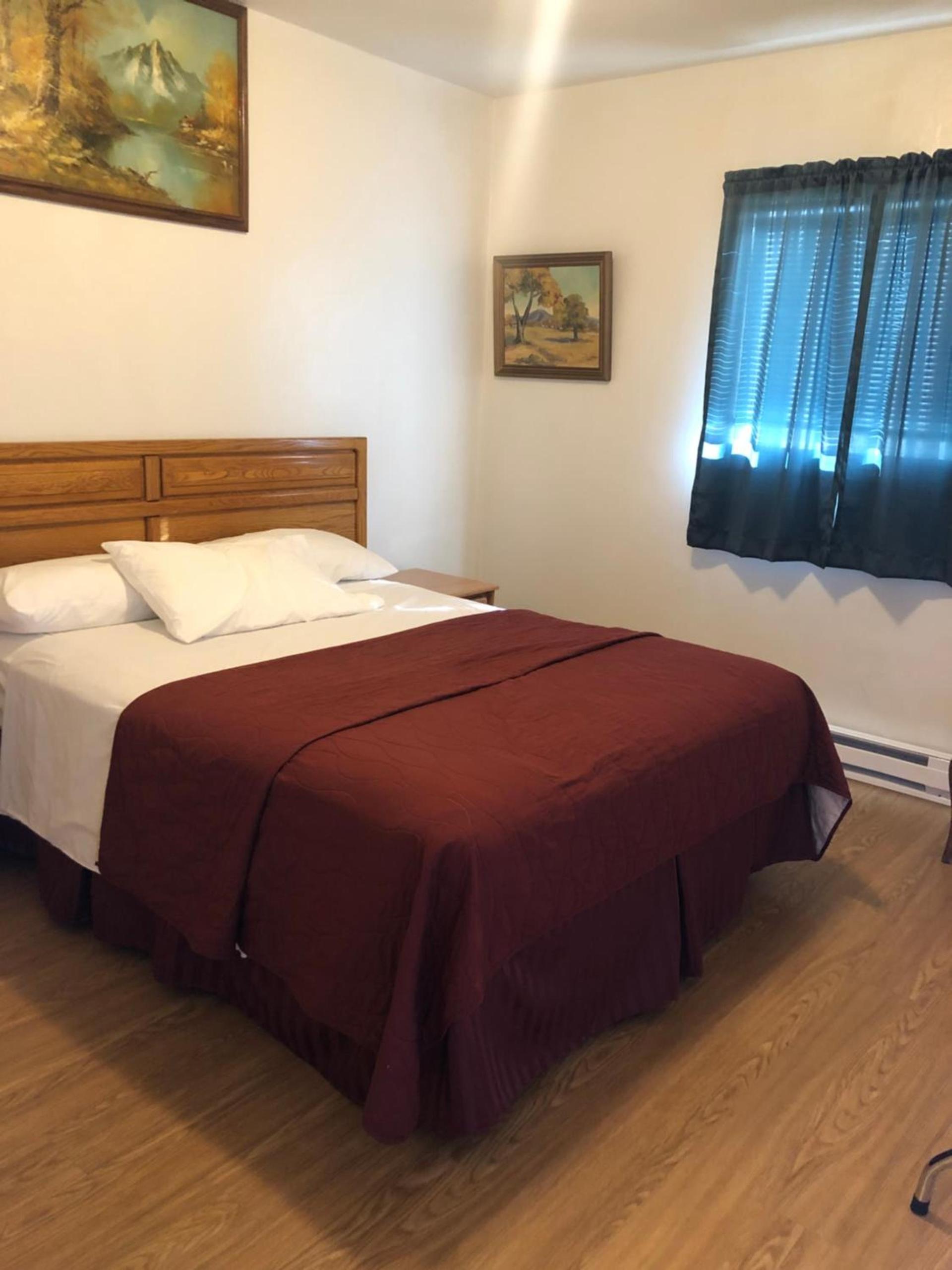 Angeles Motel photo 40