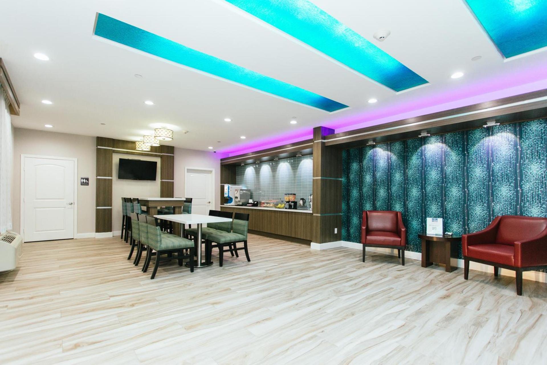 Express Inn - Spring photo 31