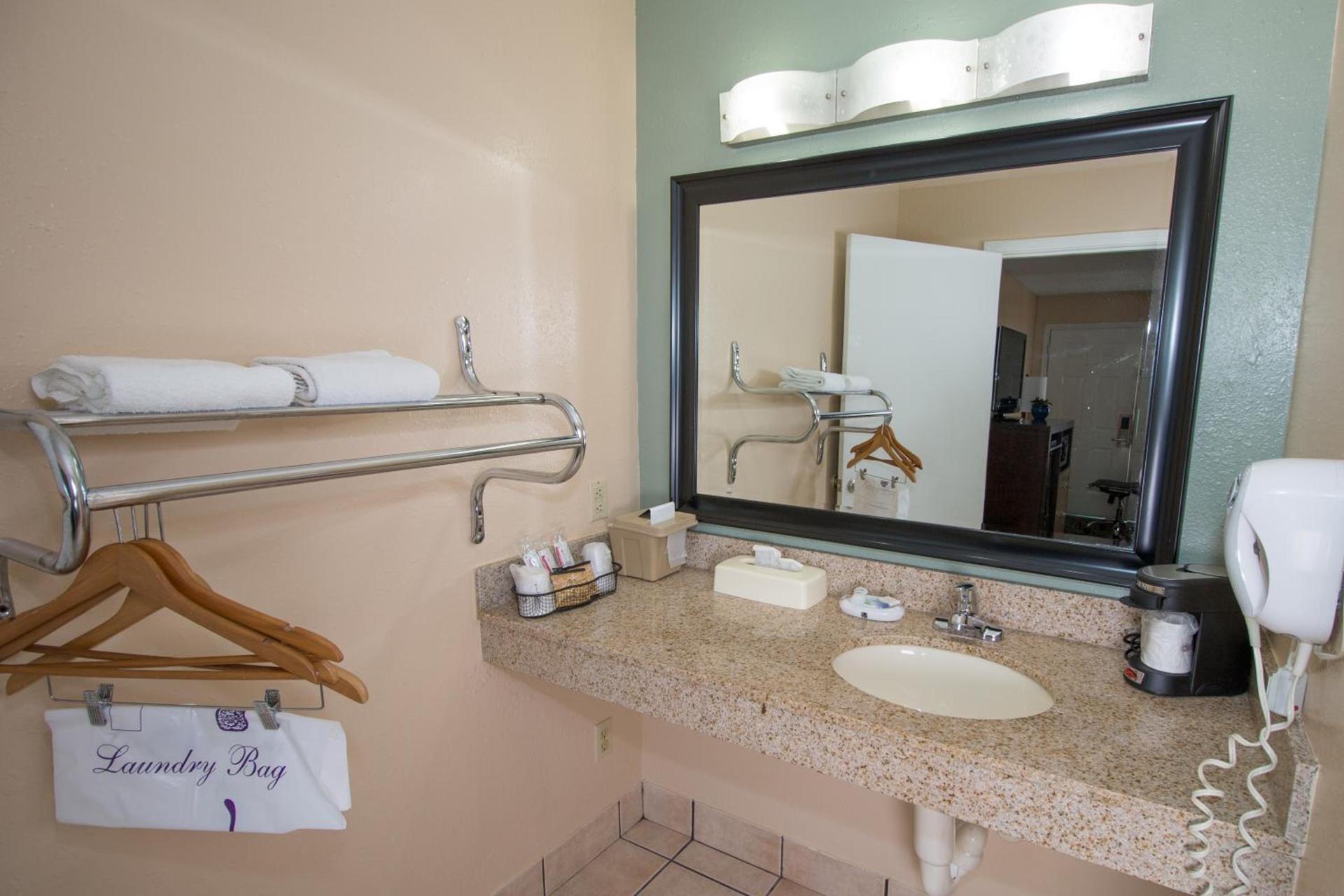 Key West Inn - Fairhope photo 18