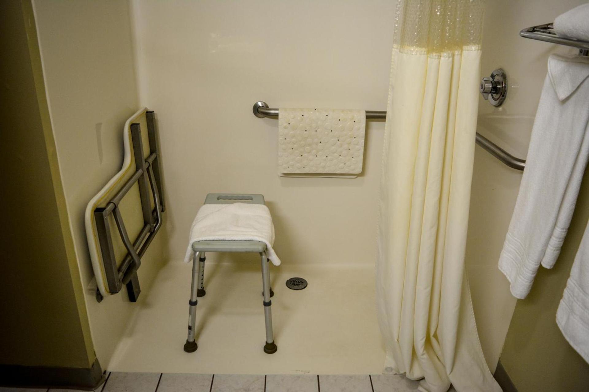 Travelodge by Wyndham St. Louis photo 16