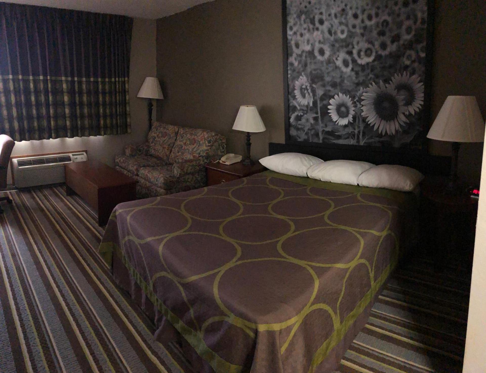 Circle S Motel photo 17