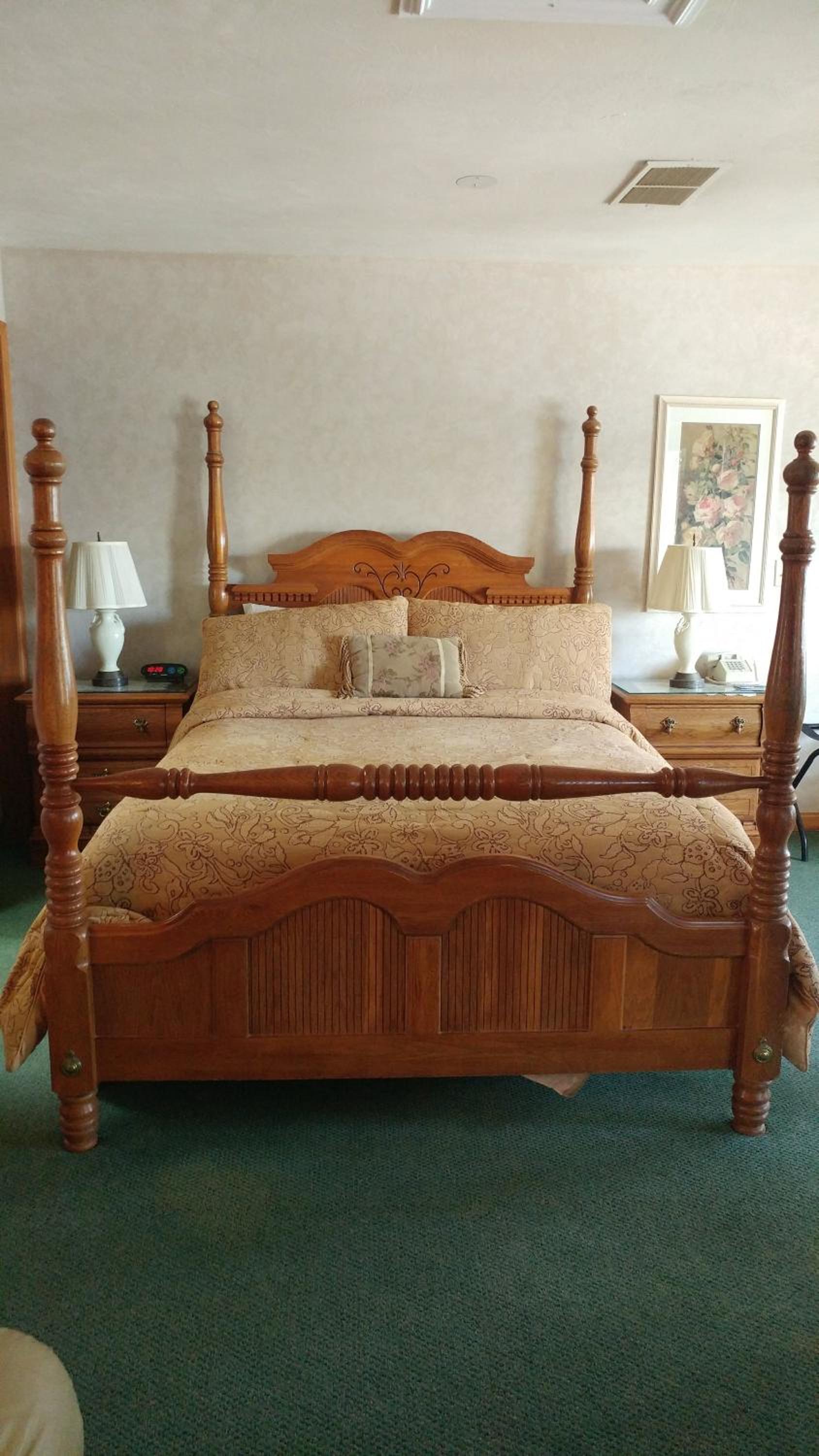 Snug Harbor Inn photo 3