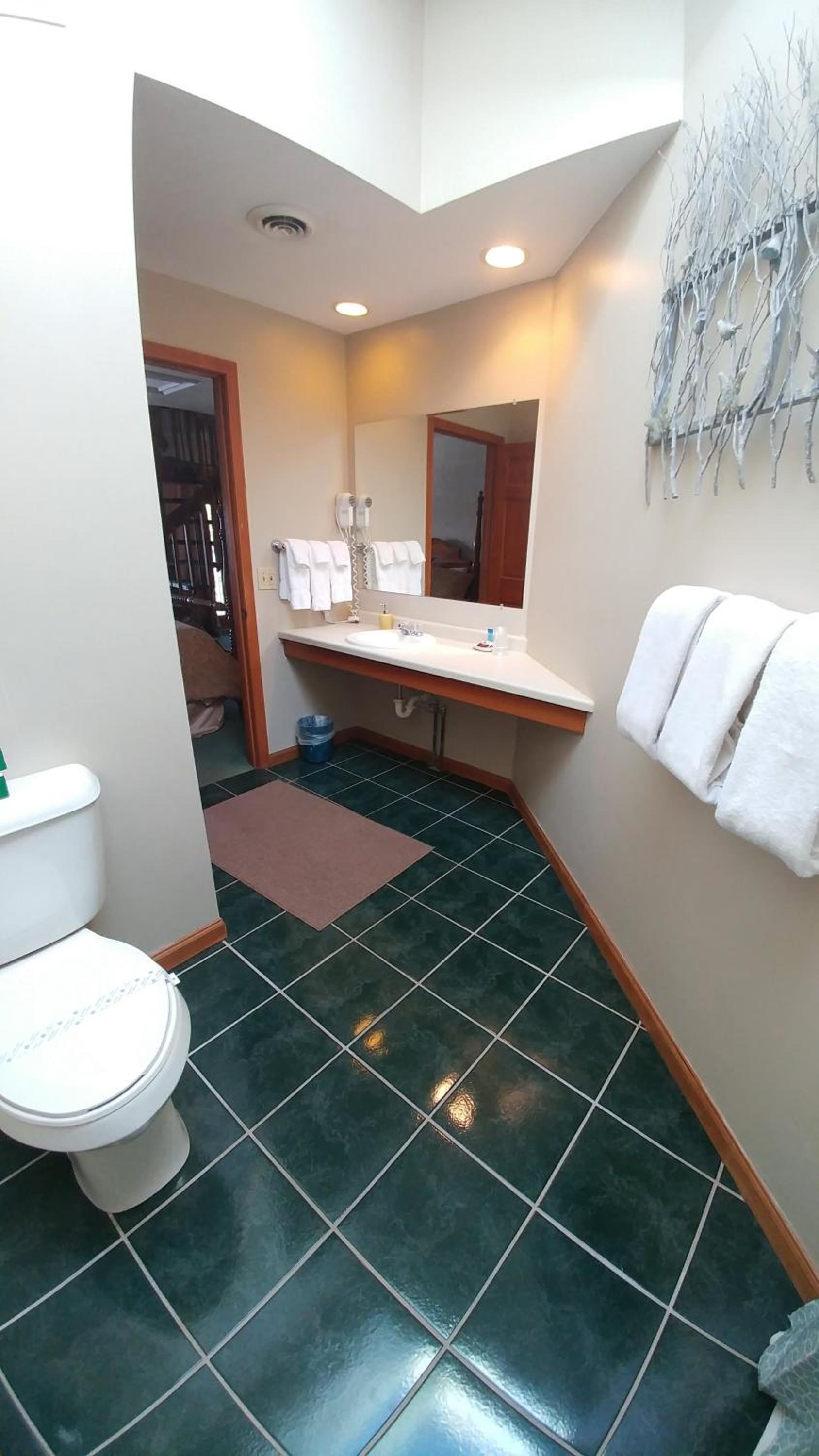 Snug Harbor Inn photo 14