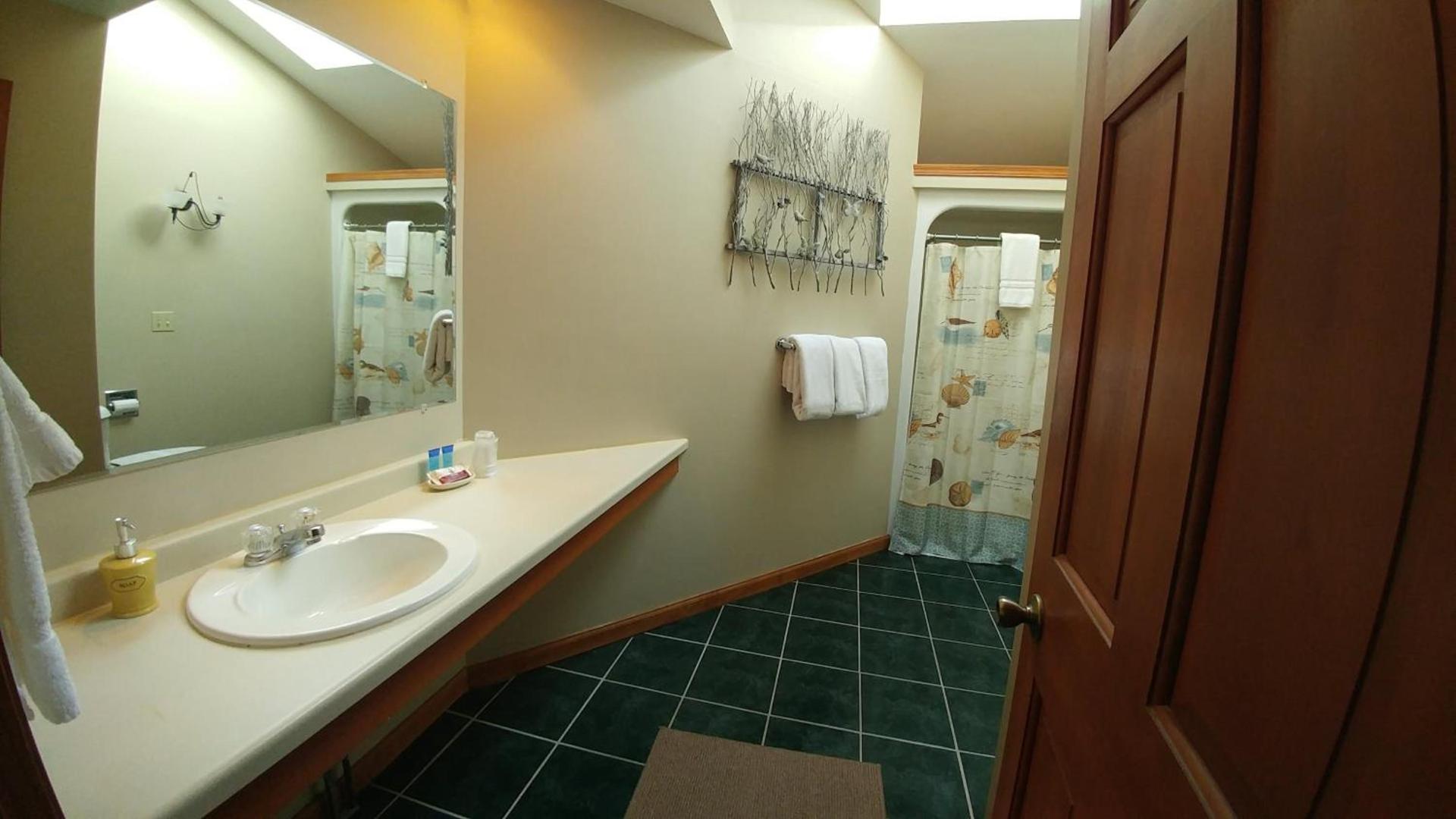 Snug Harbor Inn photo 67