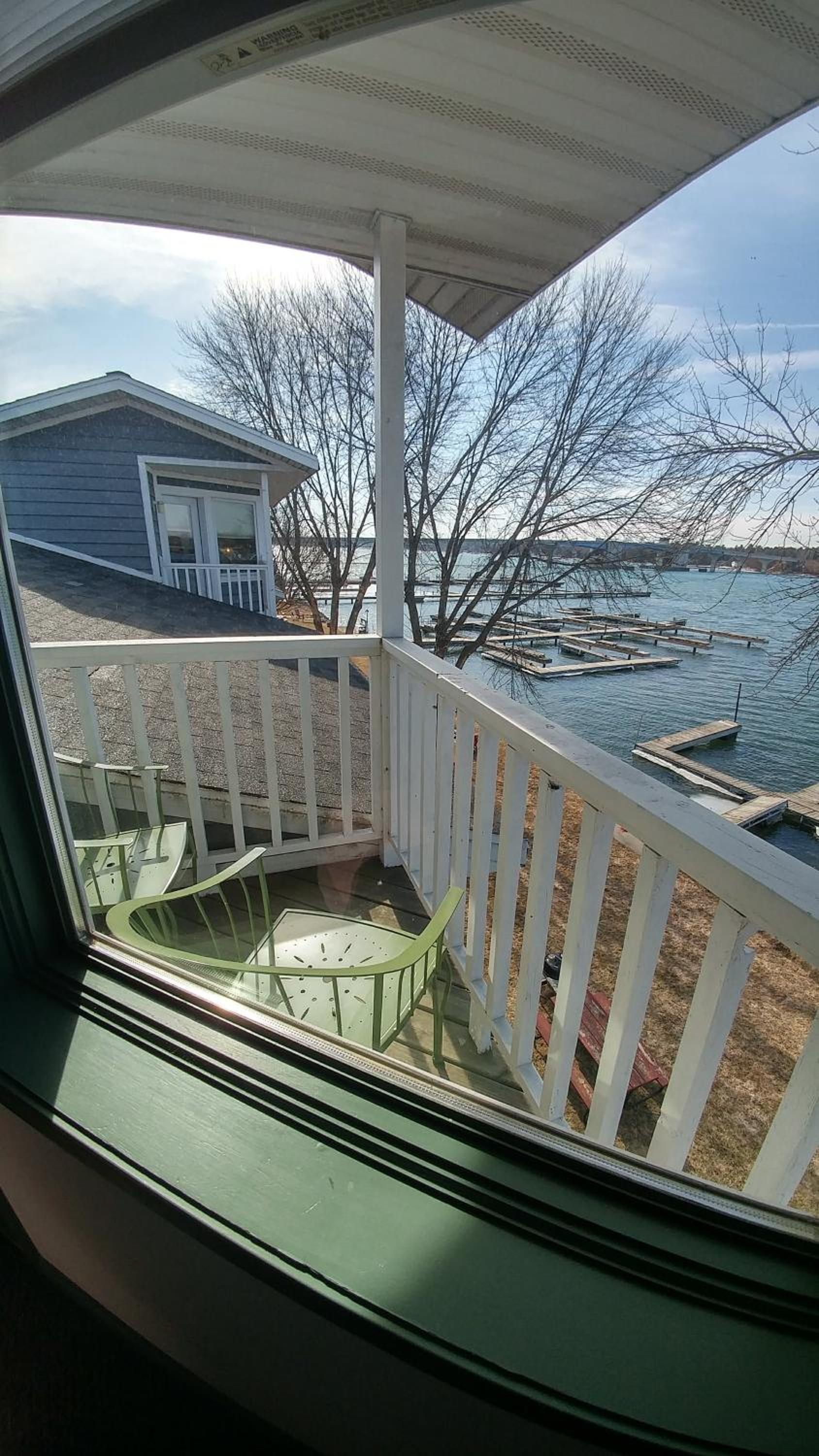 Snug Harbor Inn photo 5