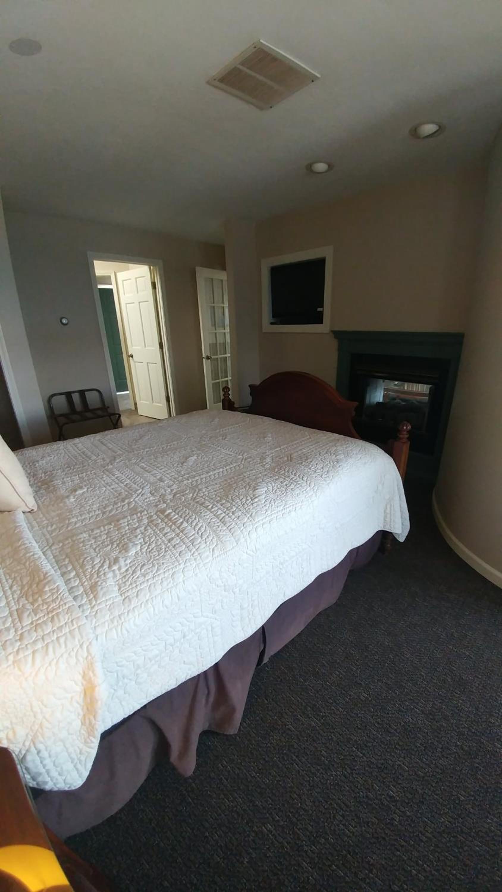 Snug Harbor Inn photo 44