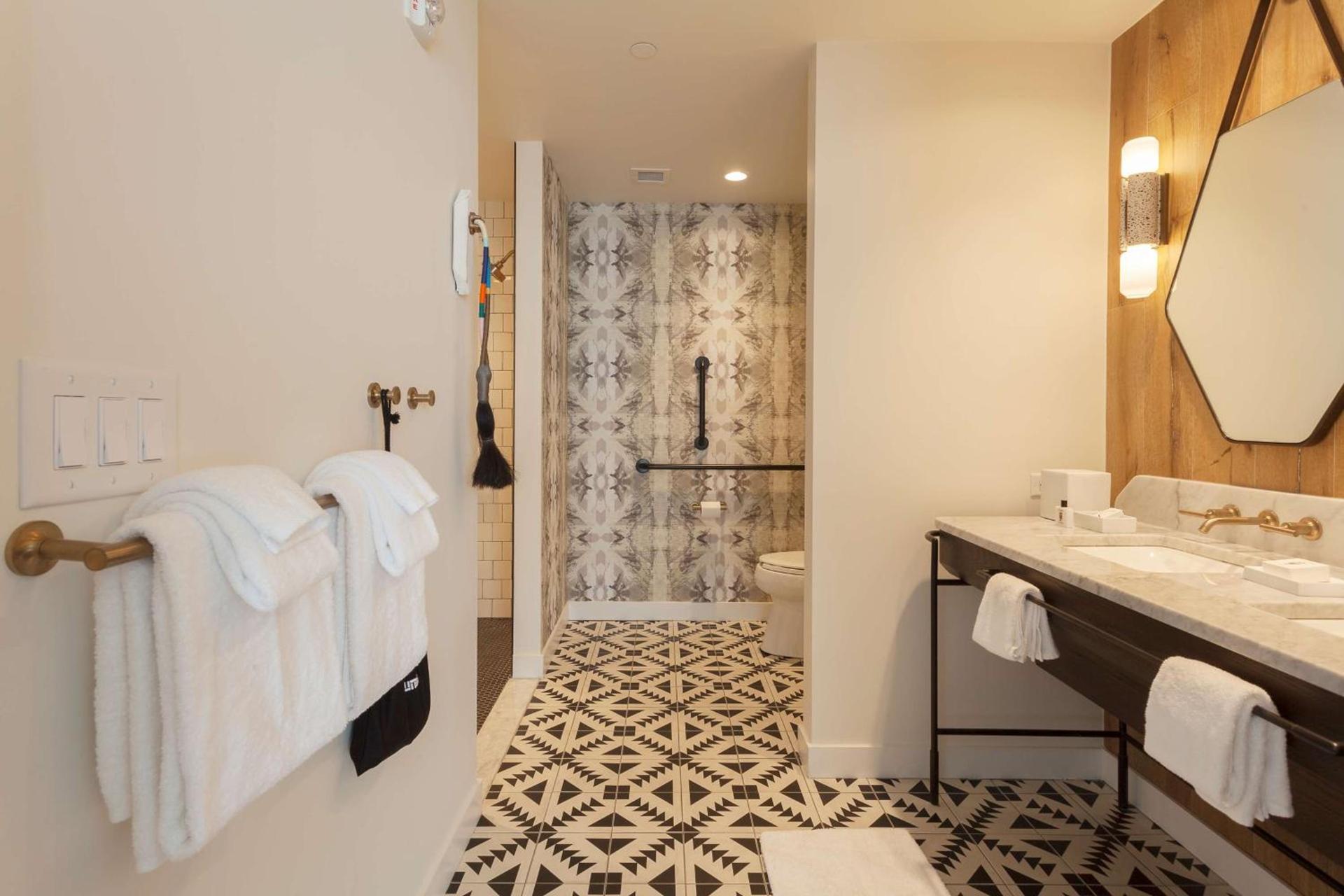 Thompson Nashville, by Hyatt photo 31