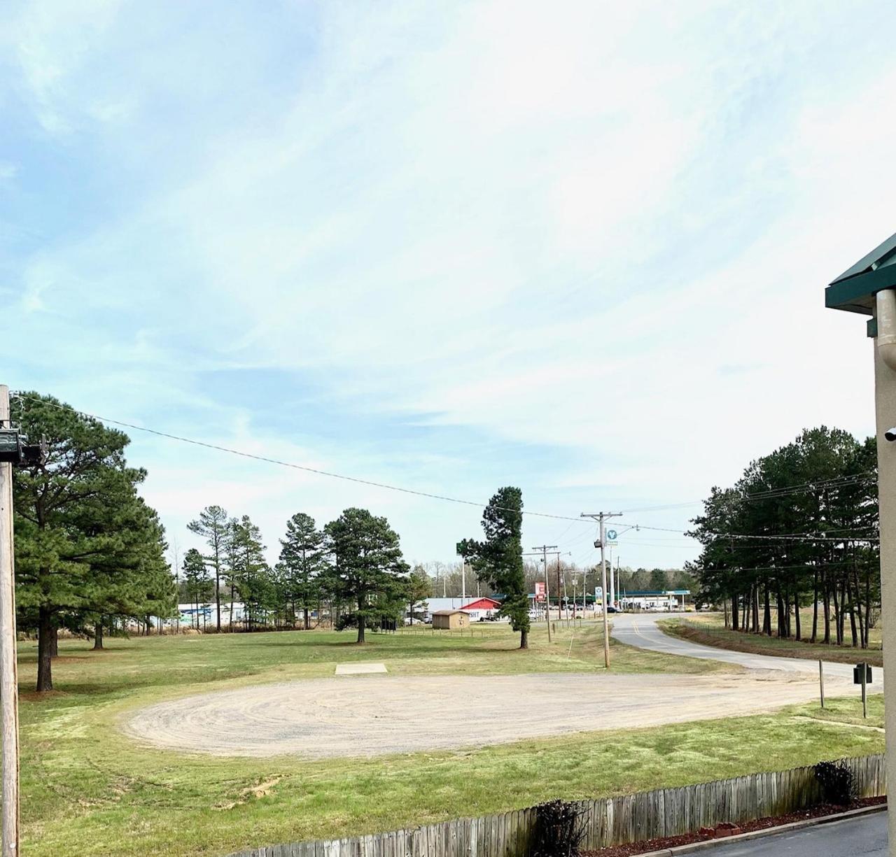 Days Inn by Wyndham North Little Rock Maumelle photo 49