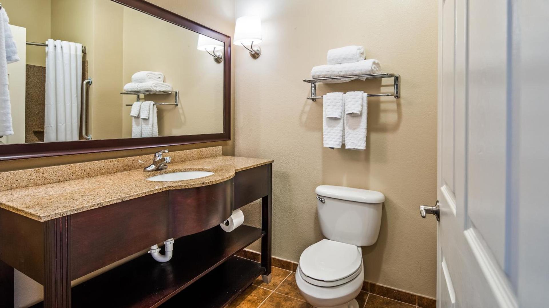Best Western Dothan Inn & Suites photo 19