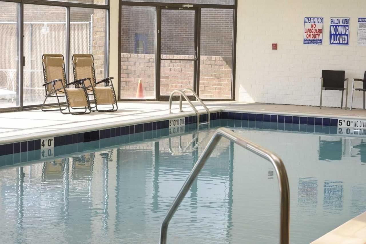 Doubletree By Hilton Battle Creek photo 21
