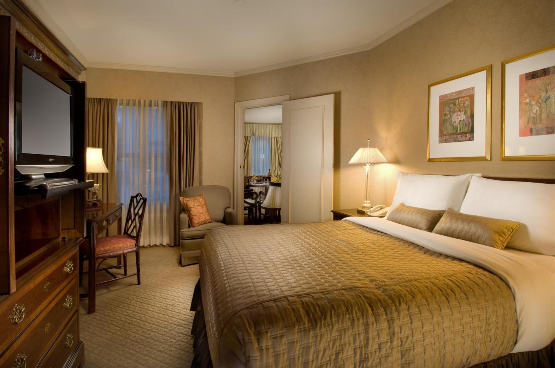 Mayflower Park Hotel photo 13