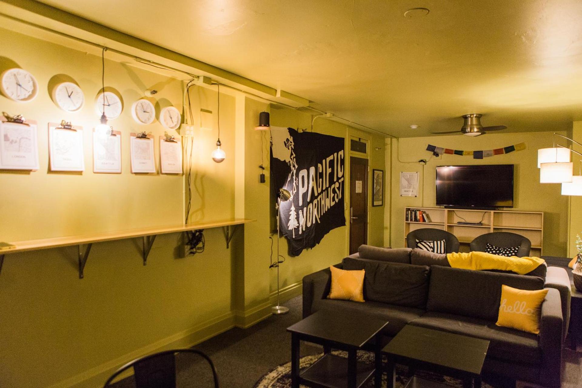 American Hotel Hostel photo 18