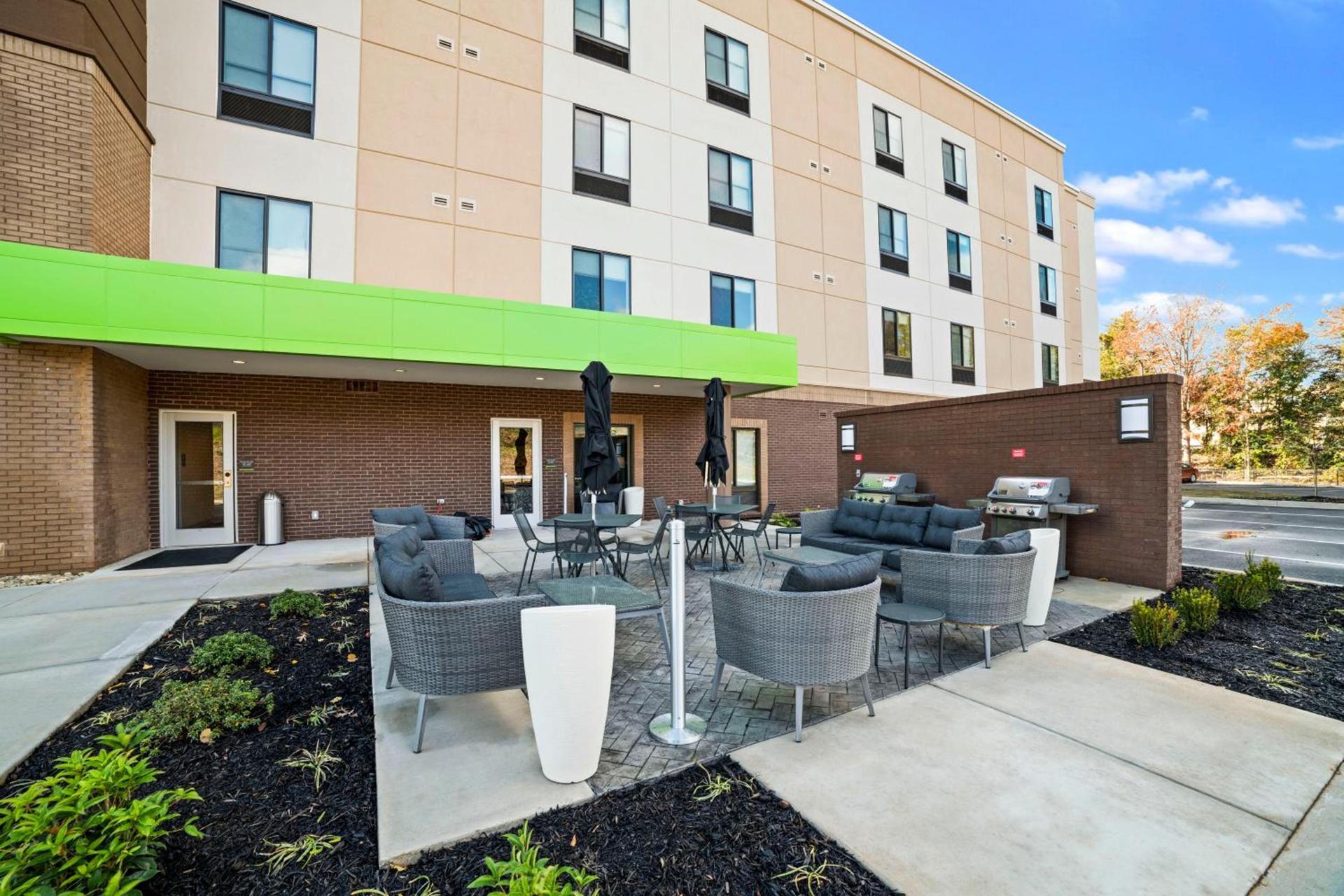Extended Stay America Premier Suites - Greenville - Woodruff Road photo 51