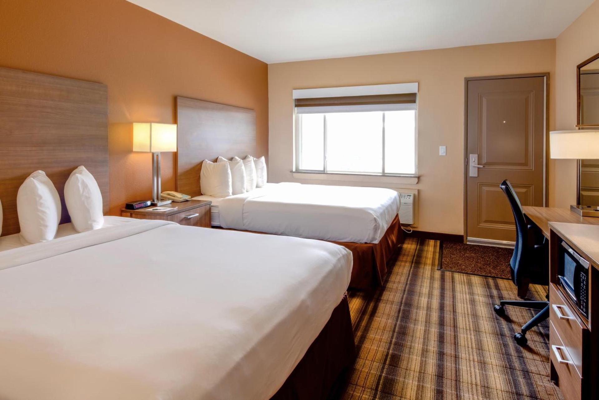 Boulder University Inn photo 12