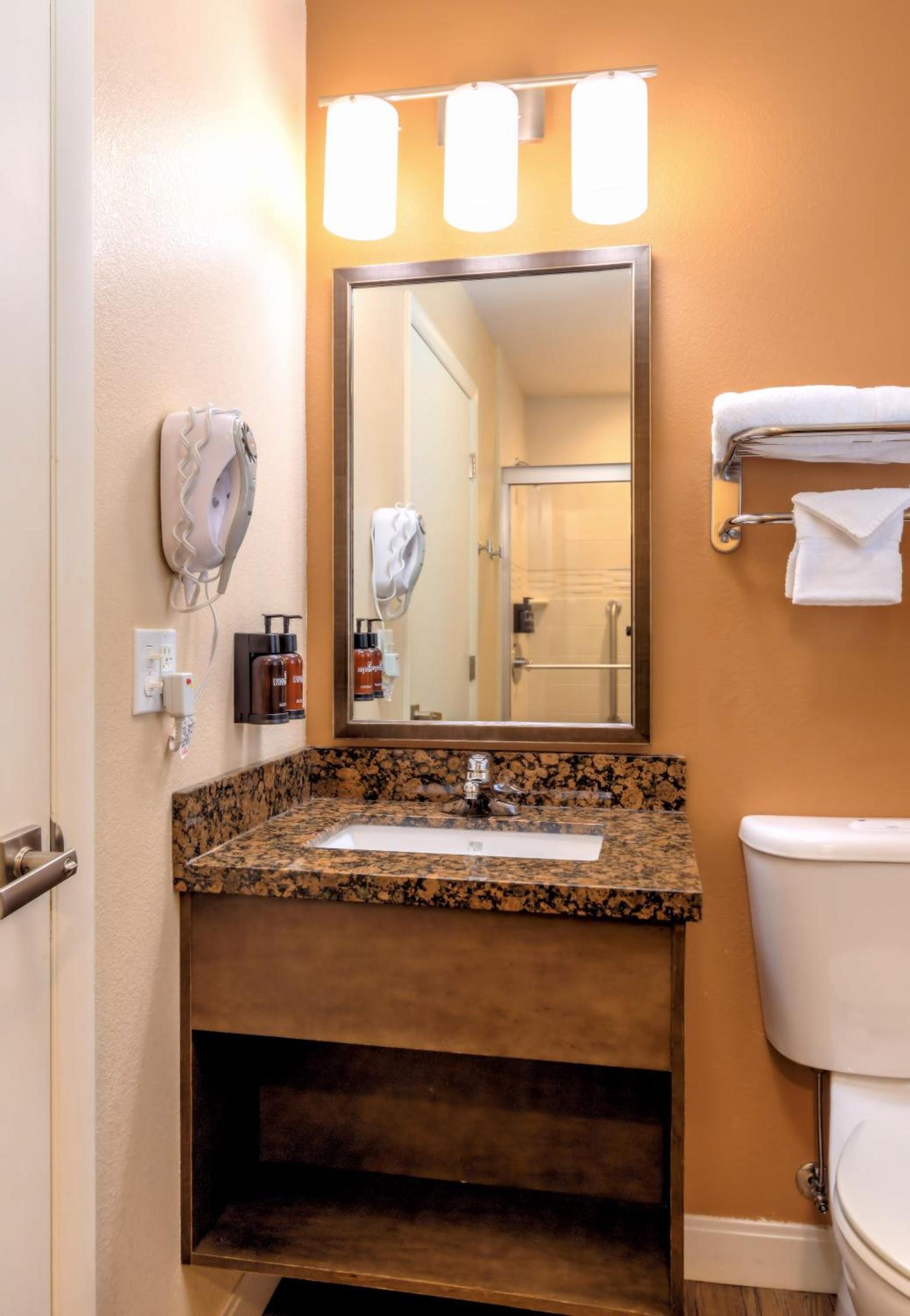 Boulder University Inn photo 6
