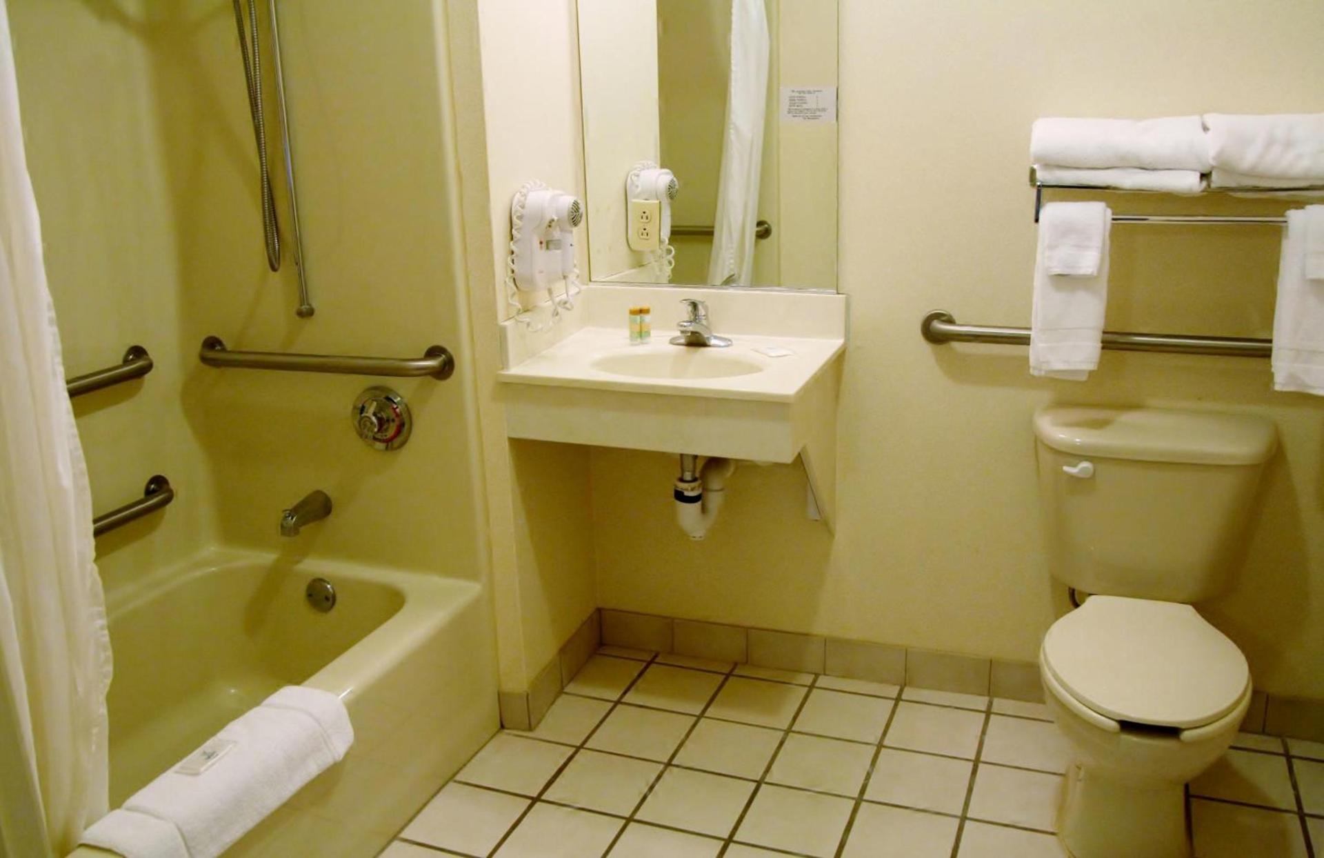Baymont by Wyndham Mount Vernon Renfro Valley photo 20