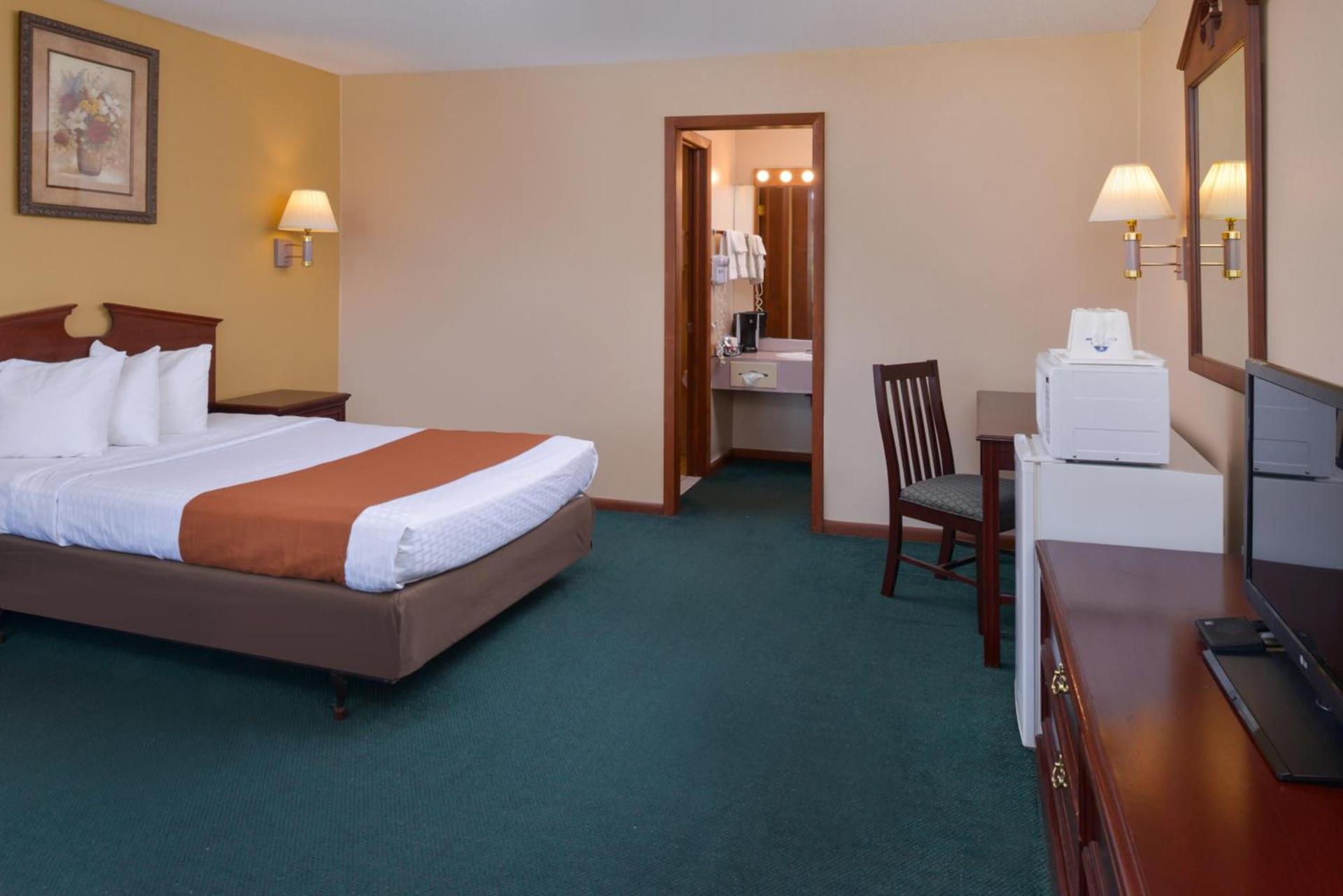 Americas Best Value Inn Plattsburgh photo 7