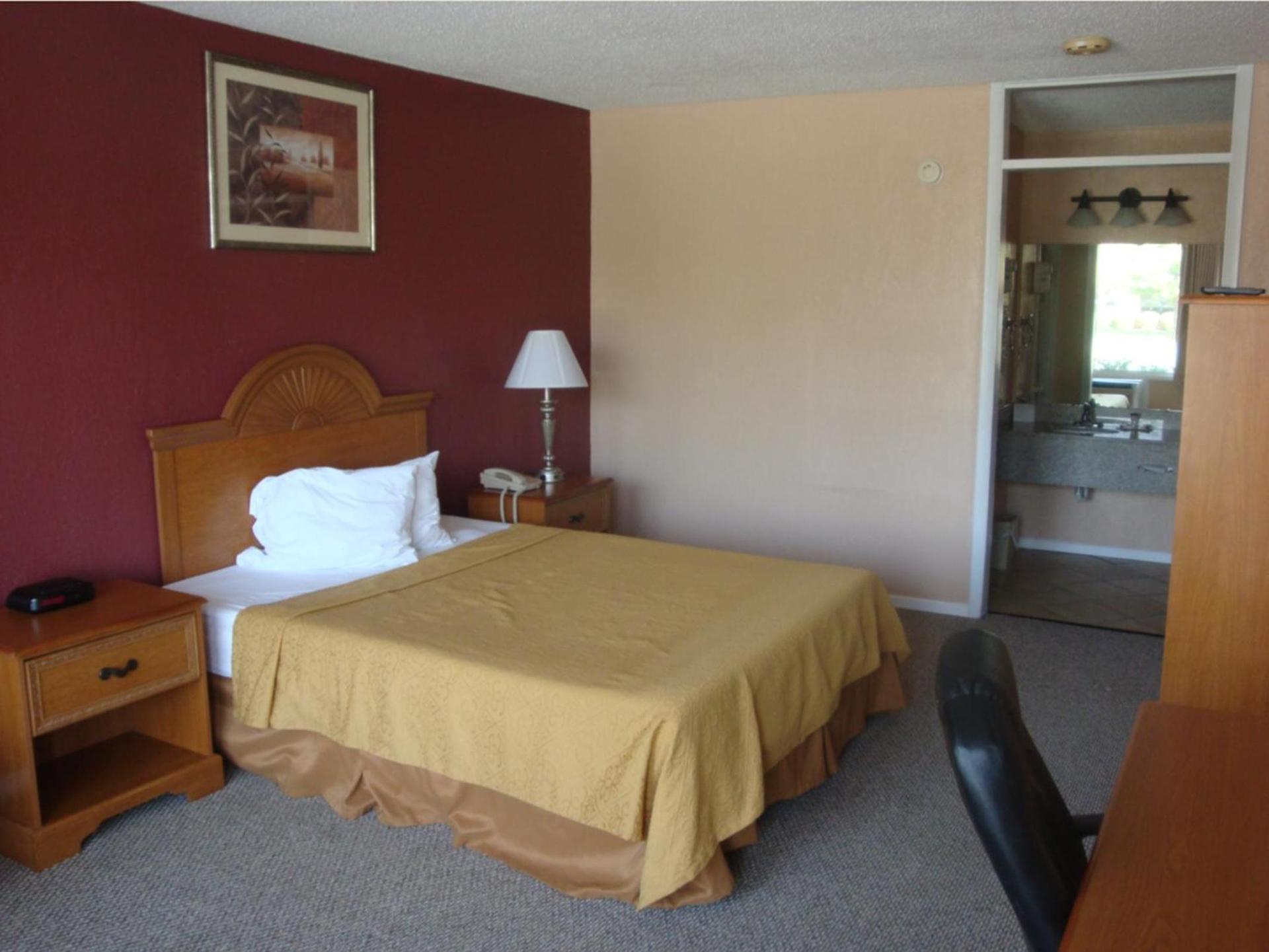 Americourt Extended Stays photo 10