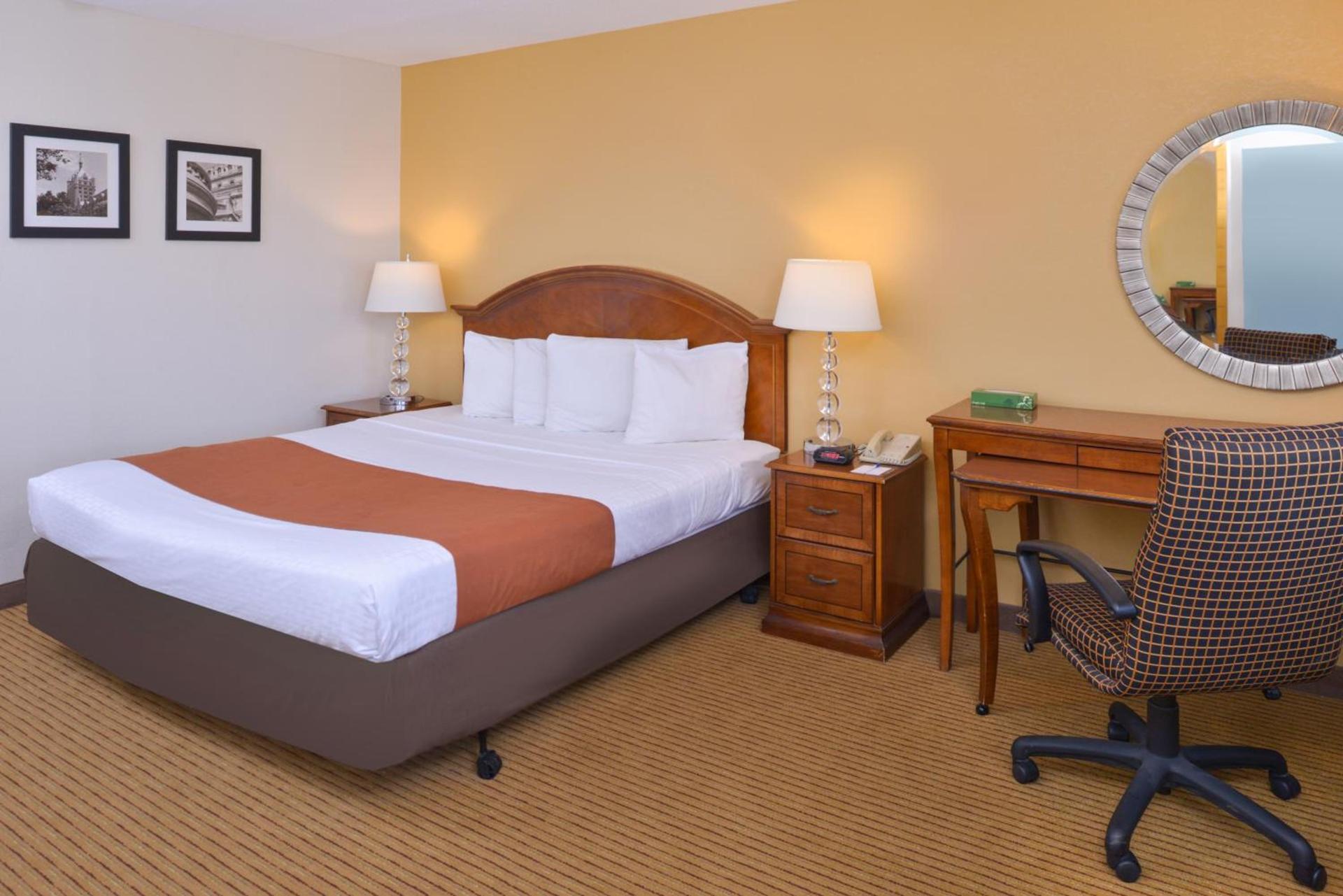 Americas Best Value Inn Plattsburgh photo 3