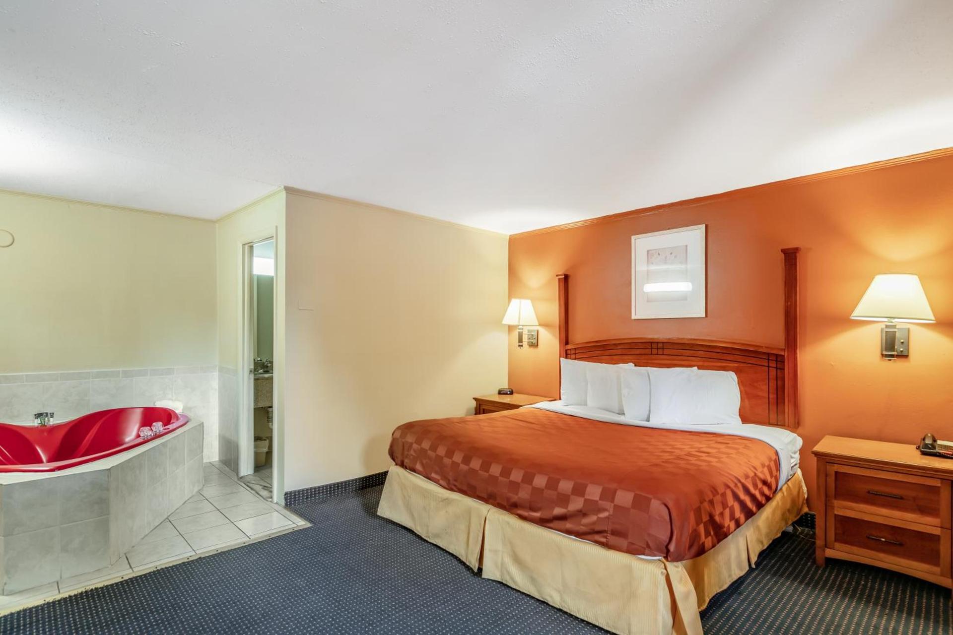 Red Carpet Inn - Stamford photo 27