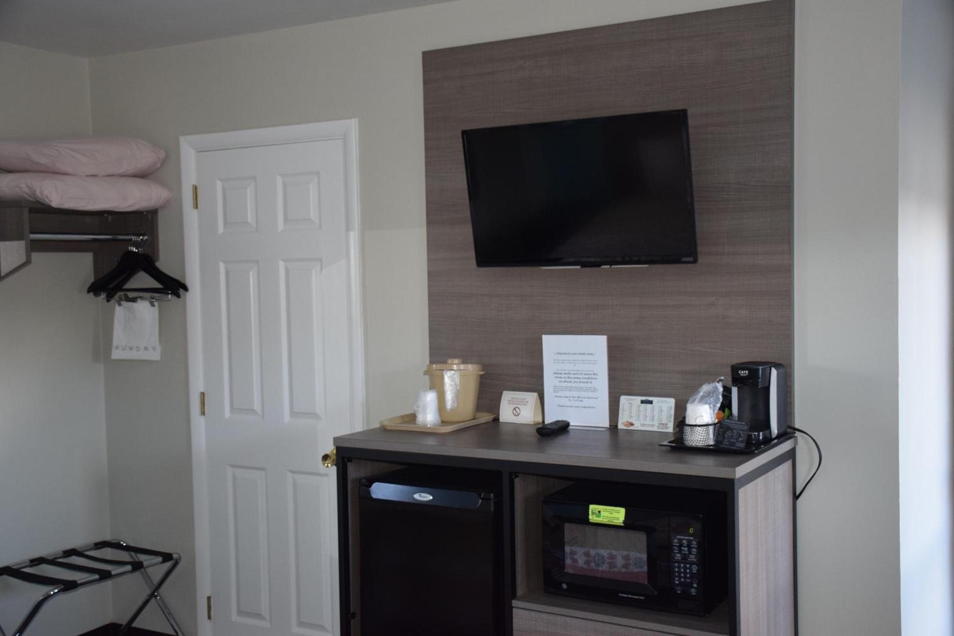 White Rose Motel - Hershey photo 11