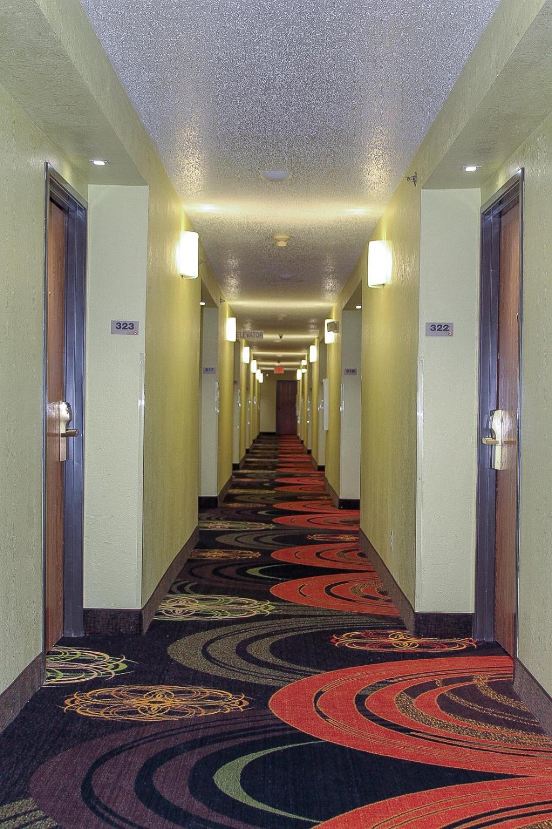 Days Inn by Wyndham Batavia Ohio photo 25