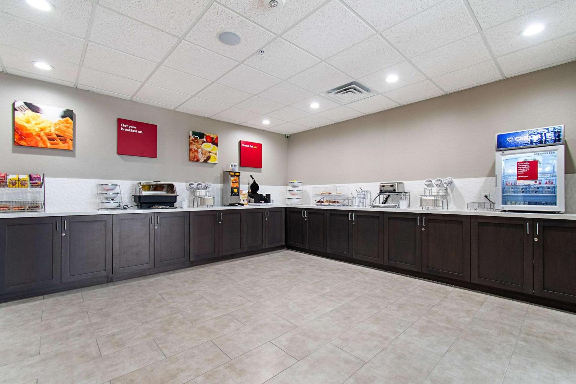 Comfort Suites Humble Houston IAH photo 45