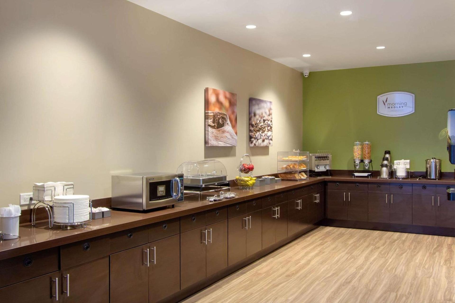 Sleep Inn & Suites Tampa South photo 43