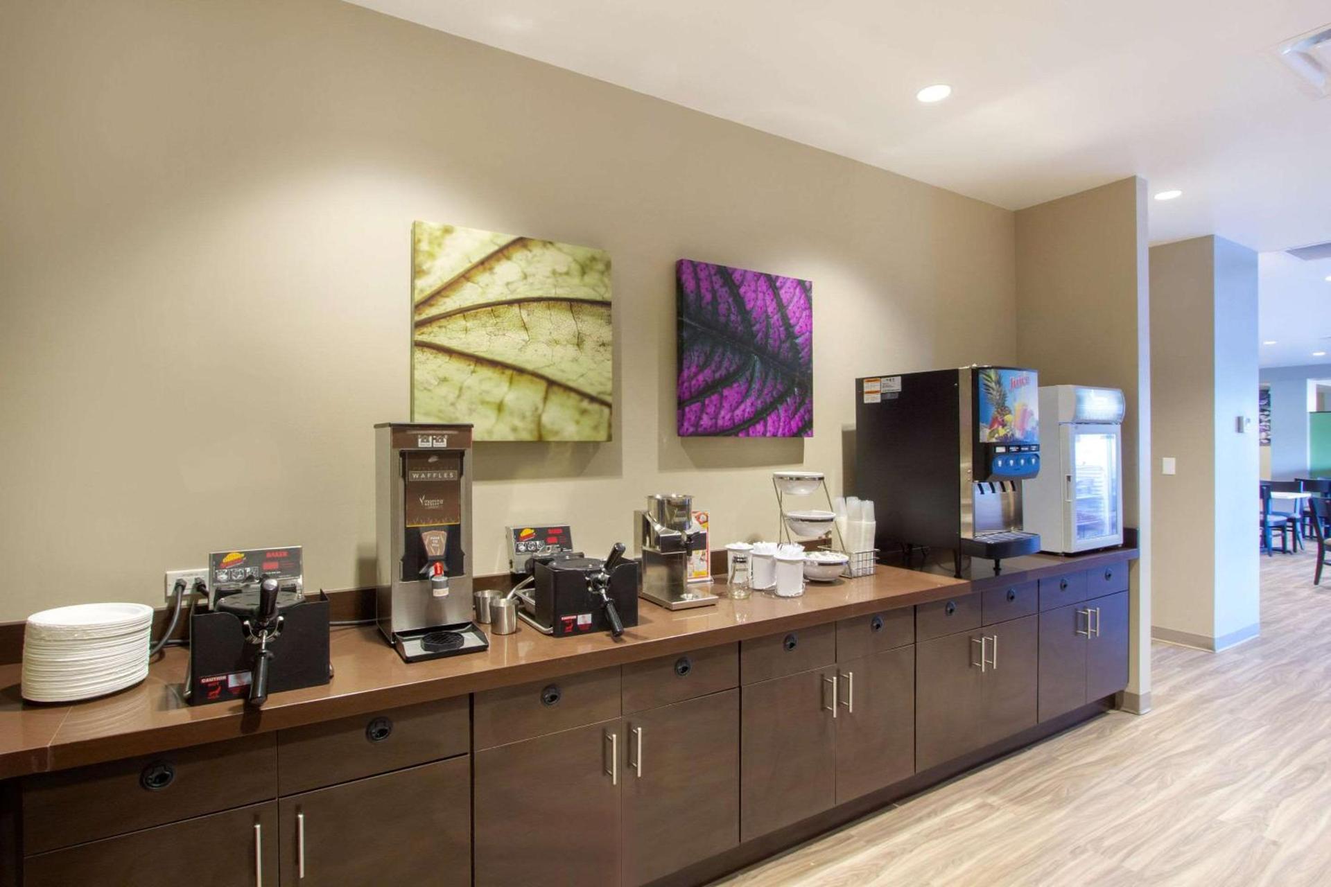 Sleep Inn & Suites Tampa South photo 44