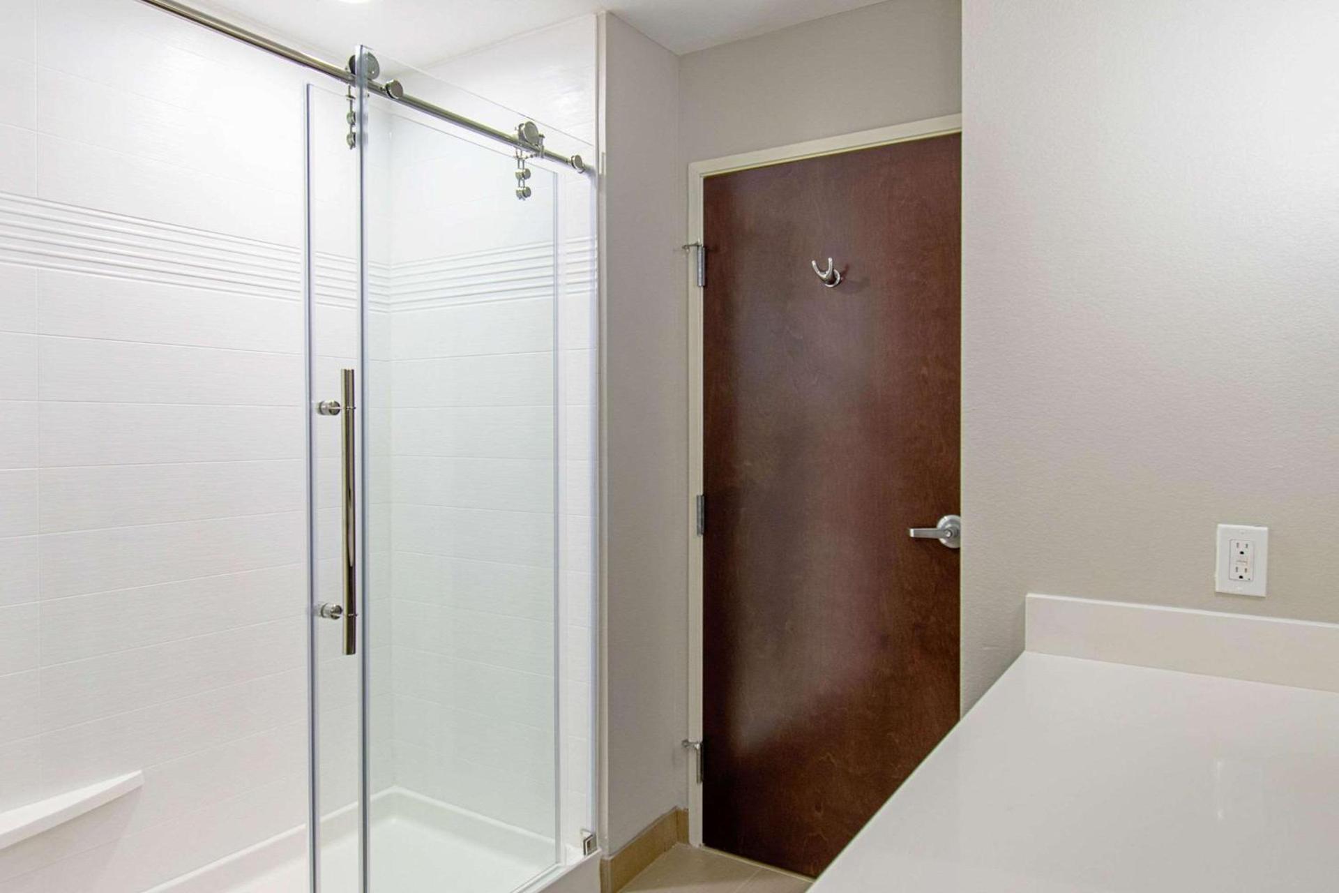 Comfort Suites Humble Houston IAH photo 24