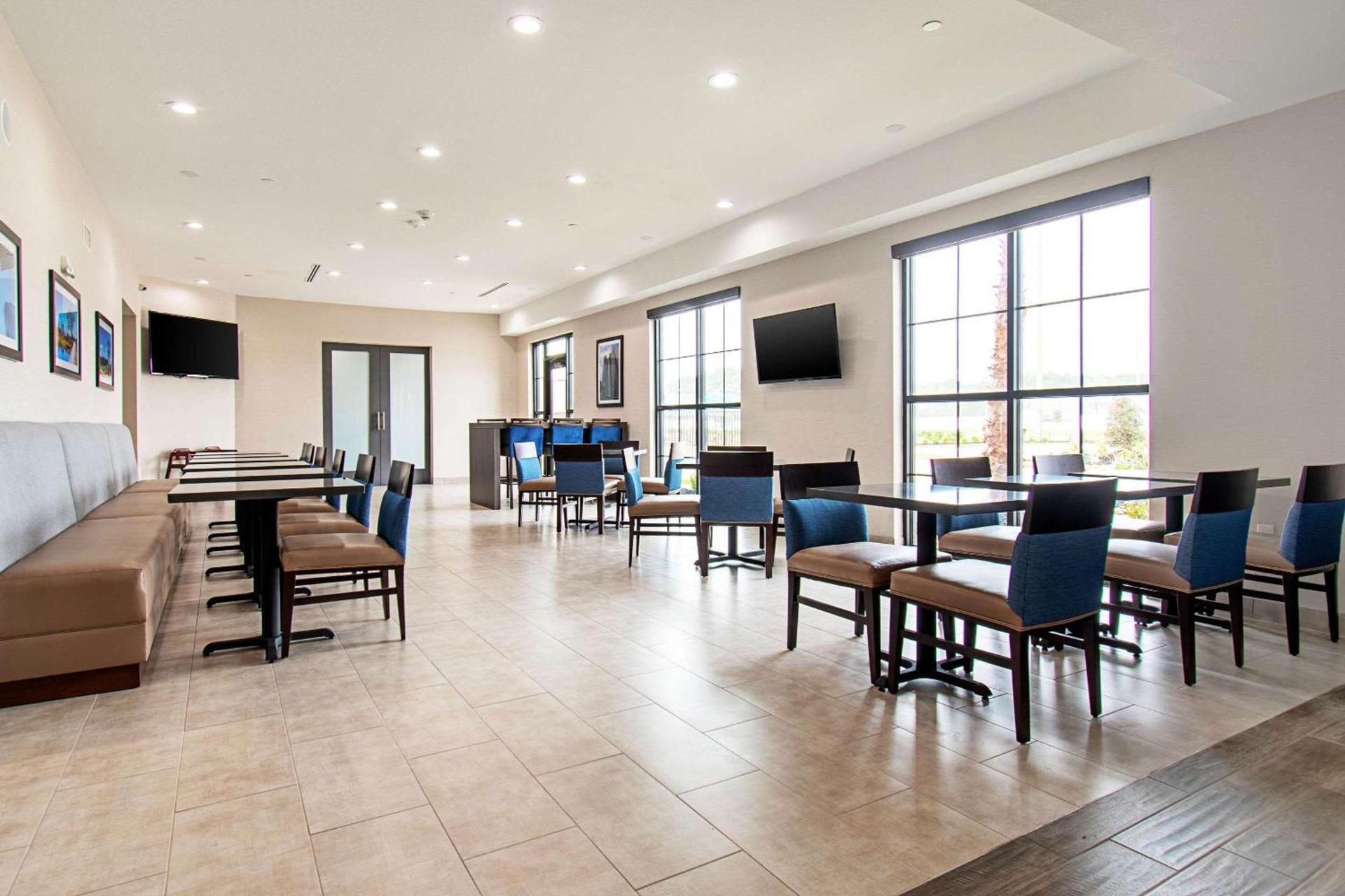 Comfort Suites Humble Houston IAH photo 39