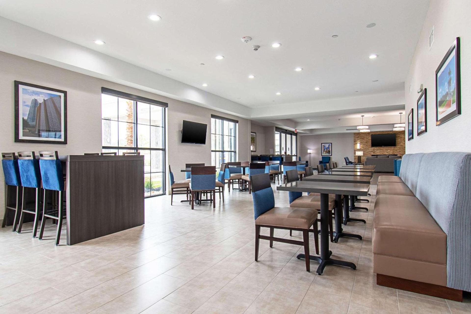 Comfort Suites Humble Houston IAH photo 37