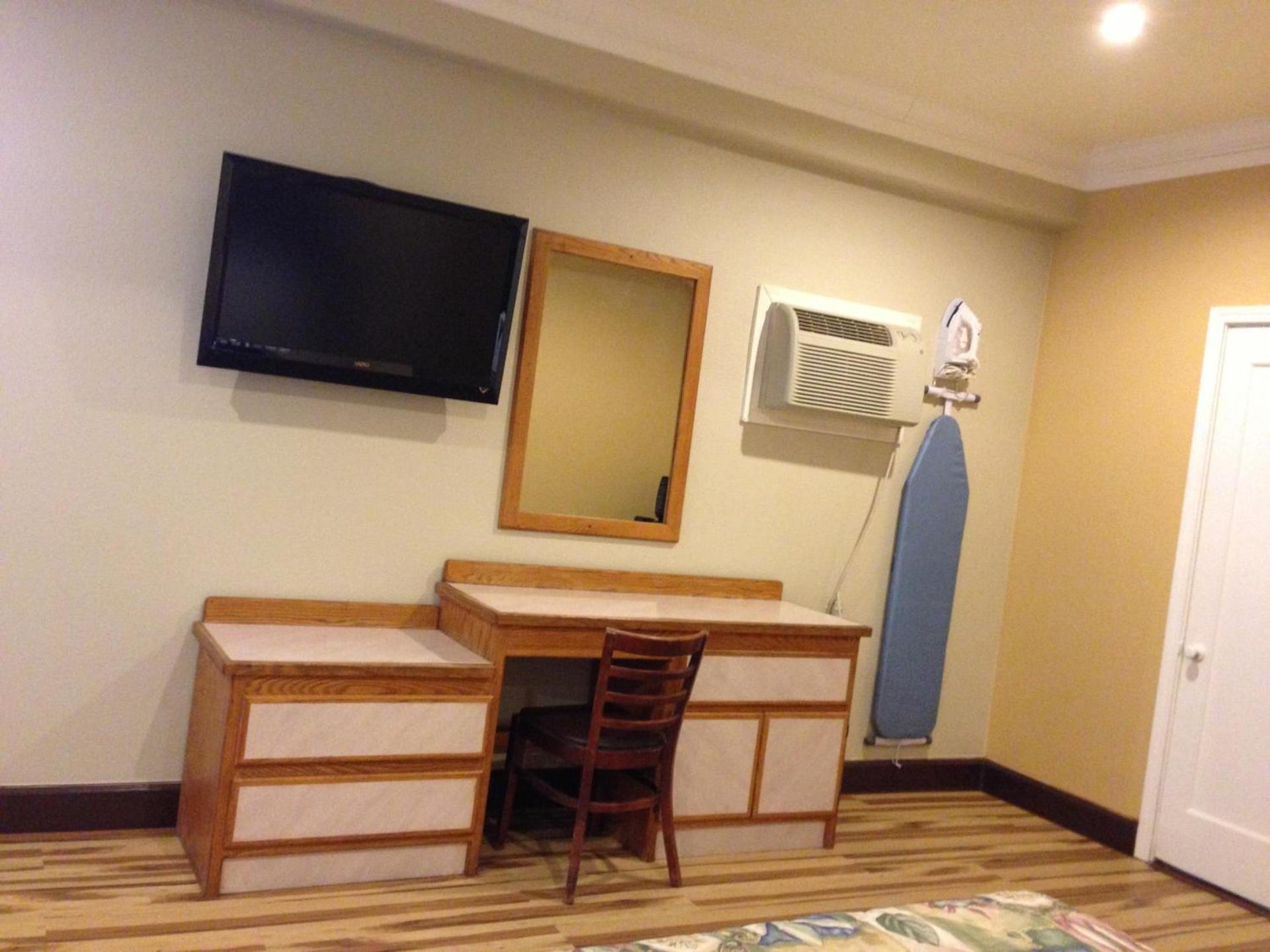 Reedley Inn photo 14