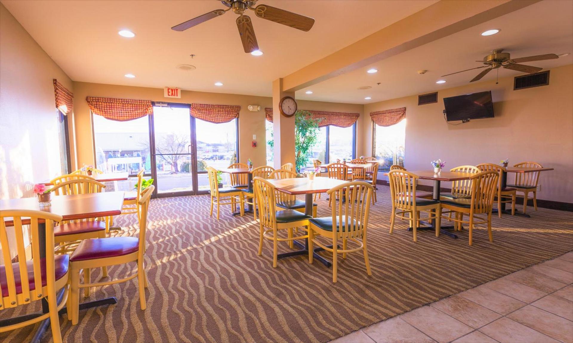 Days Inn & Suites by Wyndham Cuba photo 35