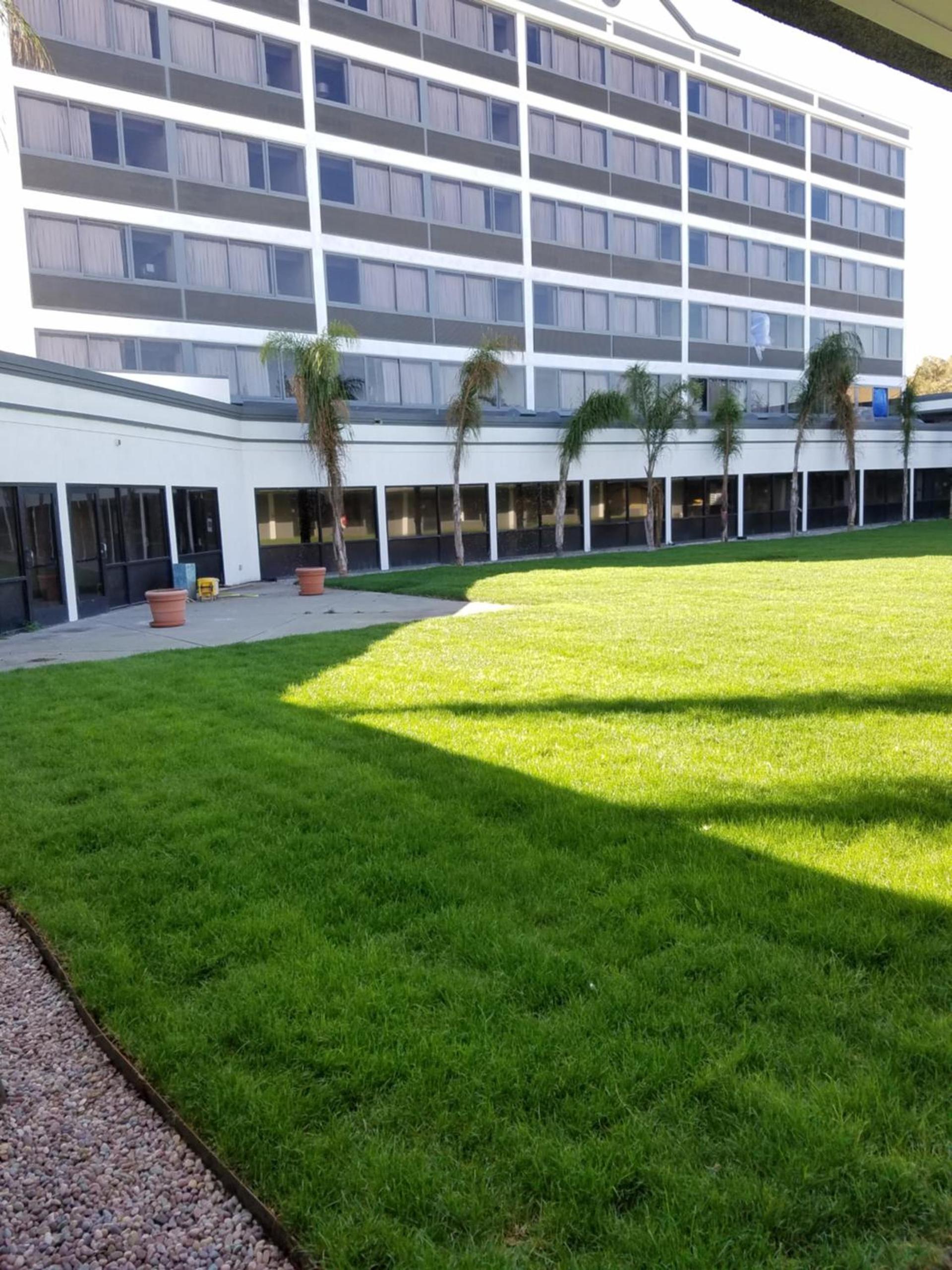 Radisson Hotel Oakland Airport photo 1