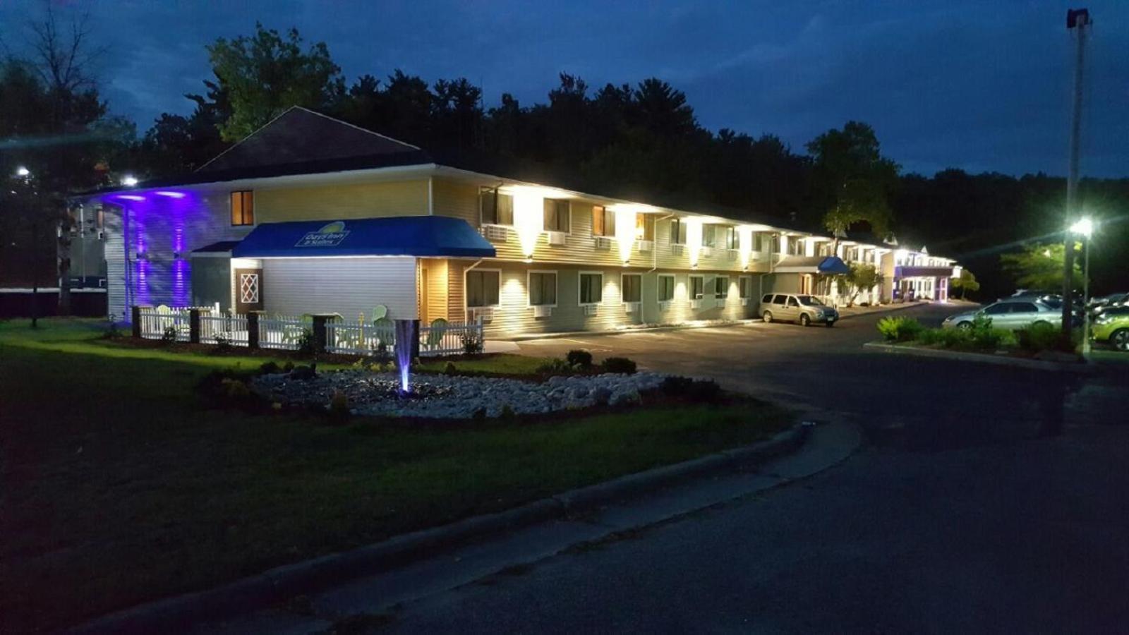 Days Inn & Suites by Wyndham Stevens Point — hotel in Stevens Point