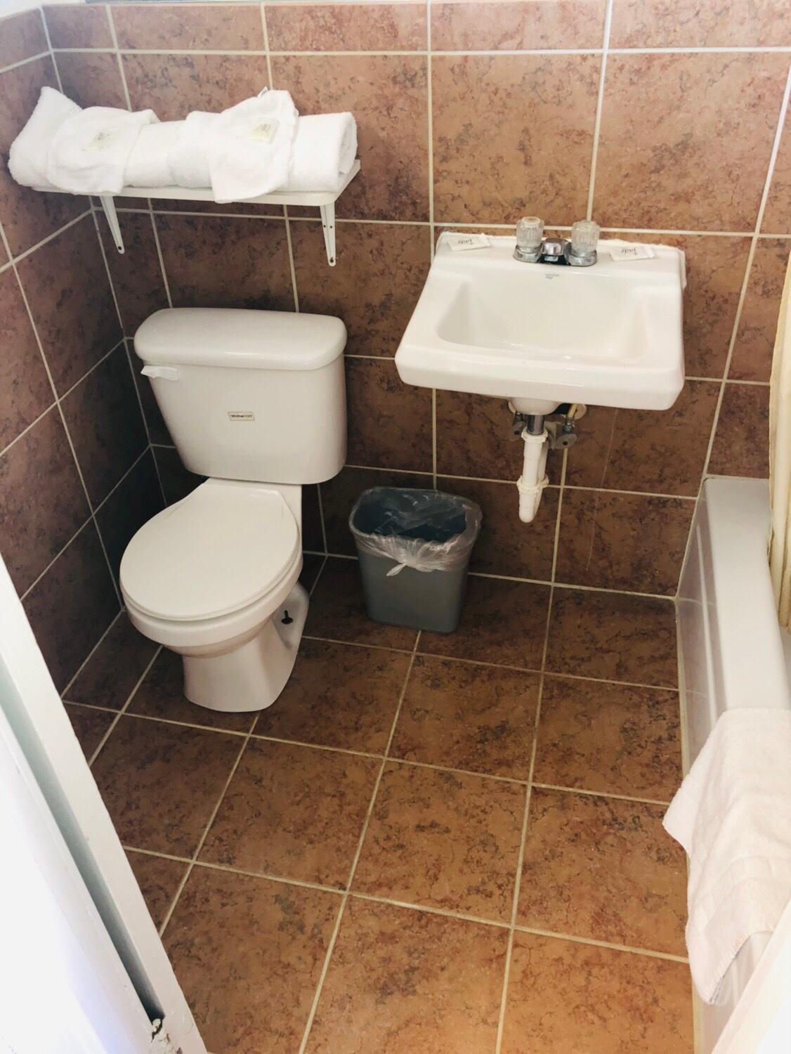 Woodridge Motel photo 18