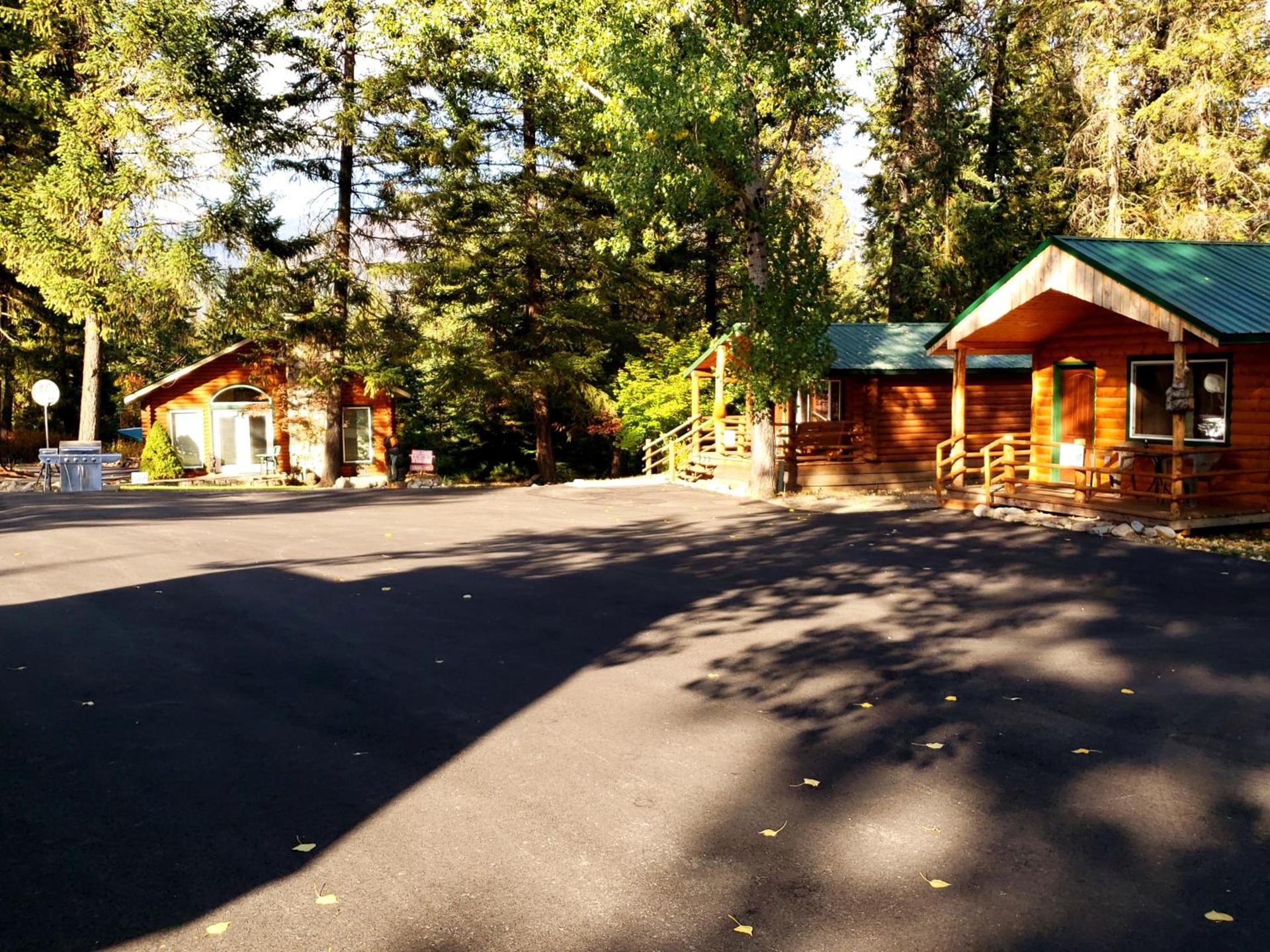 Riverfront Motel & Cabins photo 11