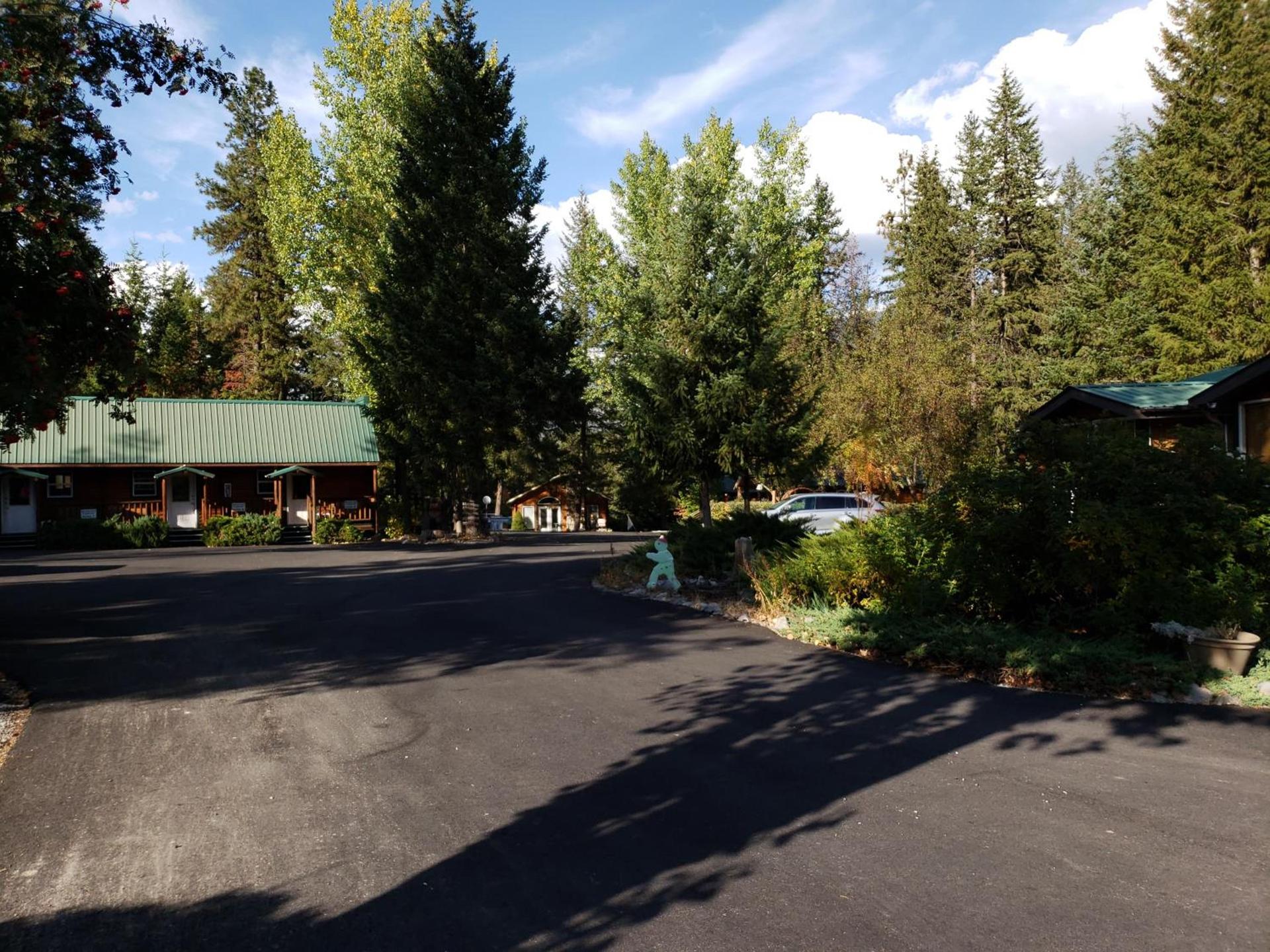 Riverfront Motel & Cabins photo 26