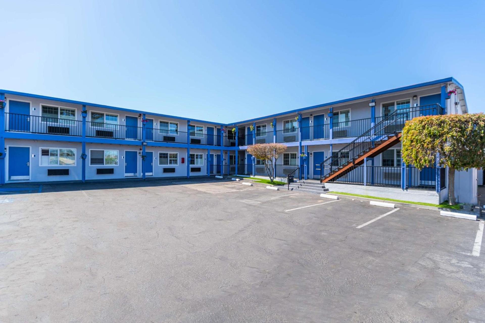 SureStay Hotel by Best Western Seaside Monterey photo 5