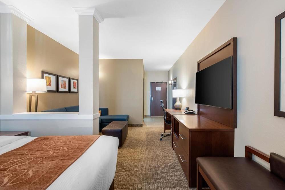 Comfort Suites Denver International Airport photo 19