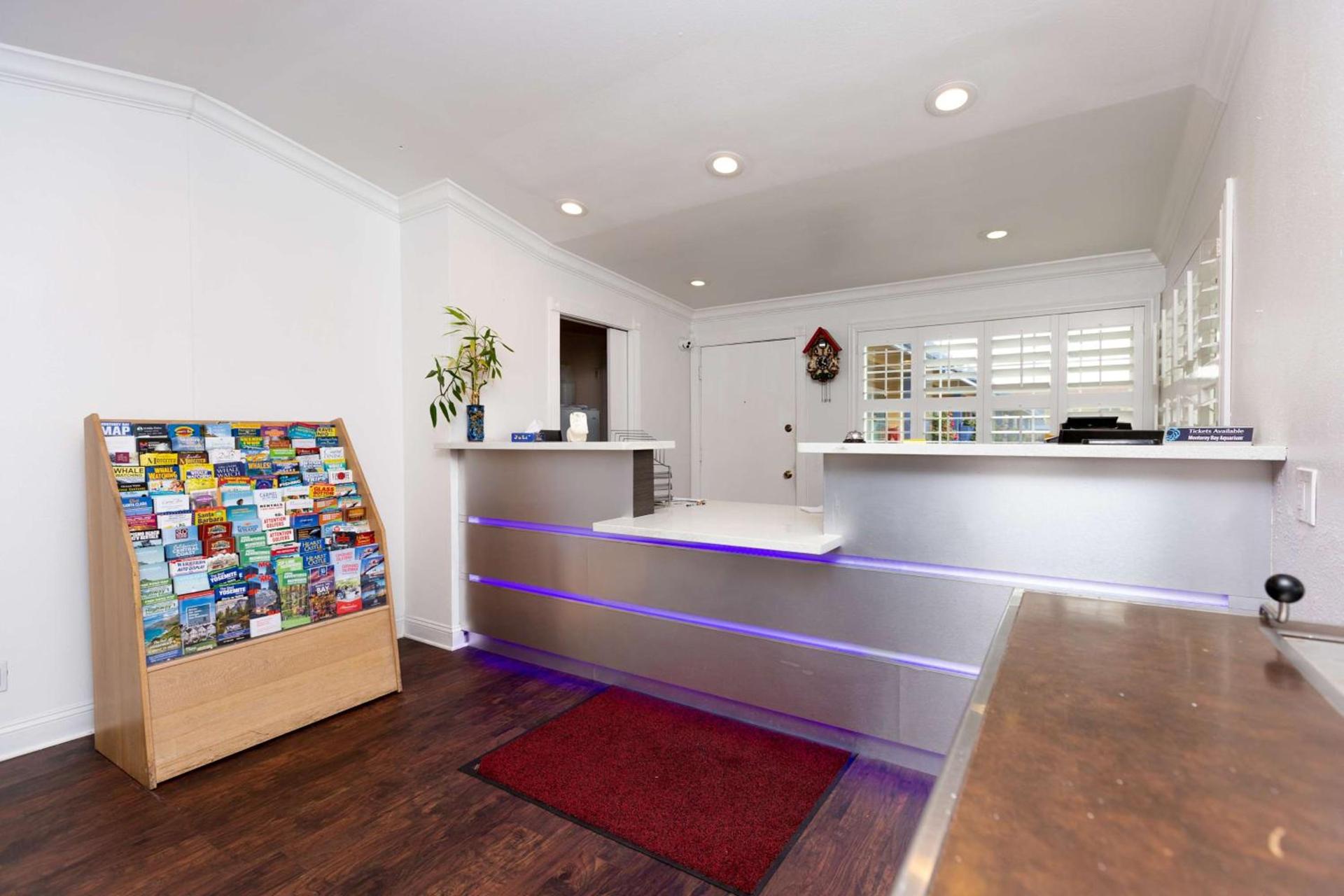 SureStay Hotel by Best Western Seaside Monterey photo 9
