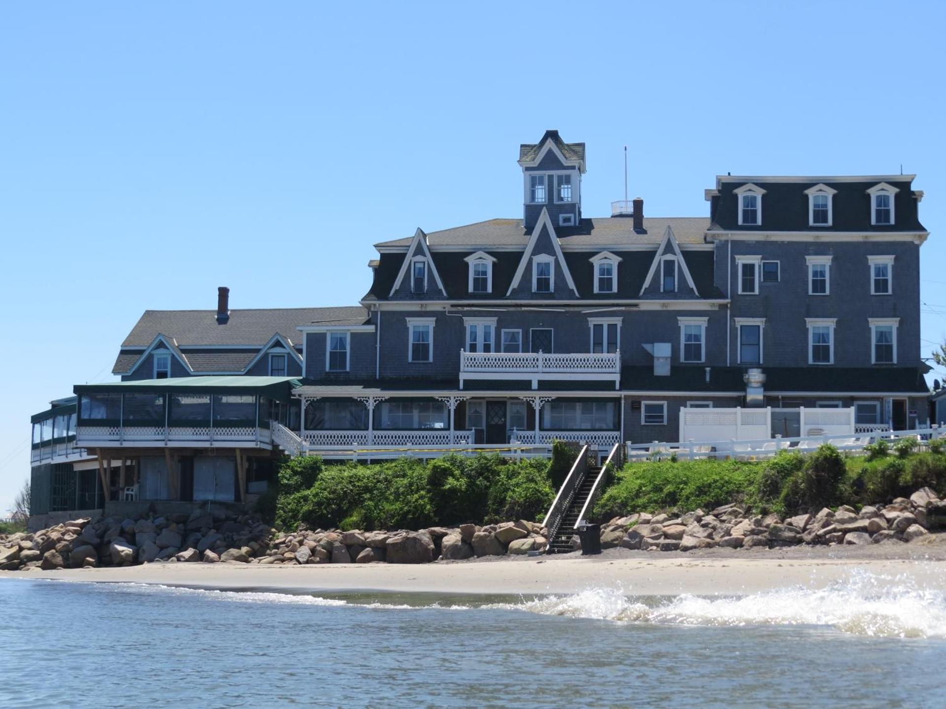Block Island Beach House photo 28