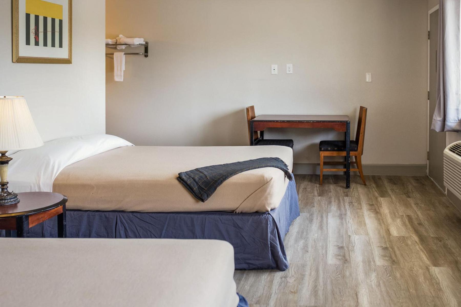 Harmony Inn and Suites photo 26