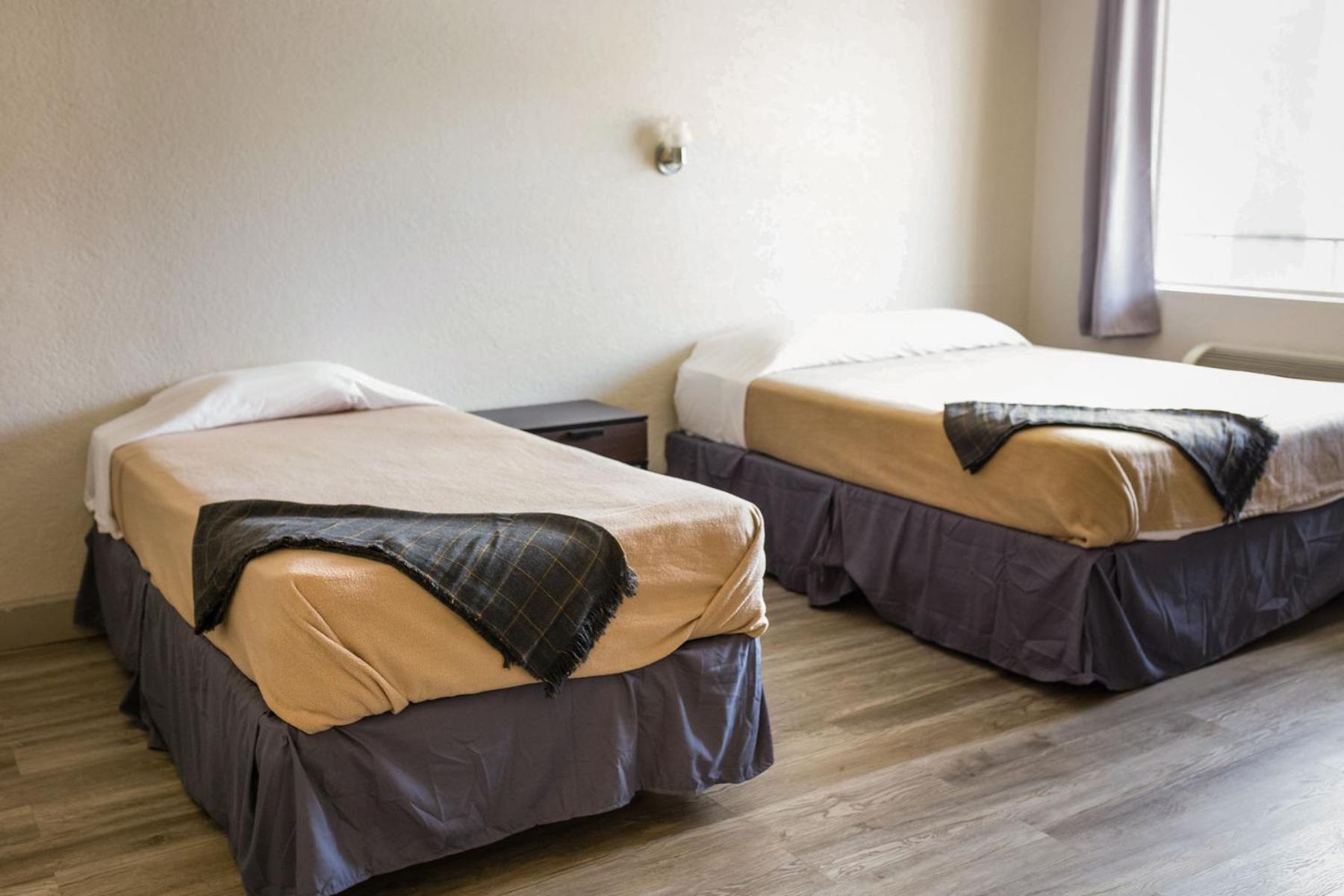 Harmony Inn and Suites photo 17