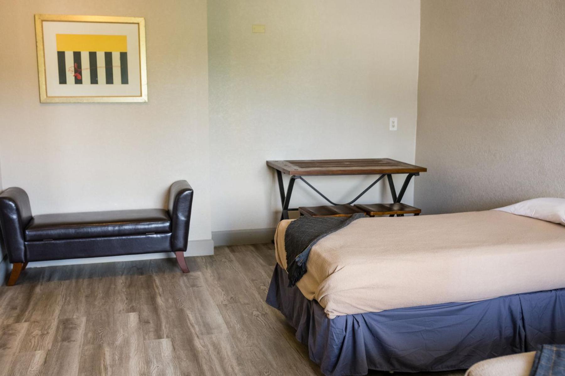 Harmony Inn and Suites photo 18