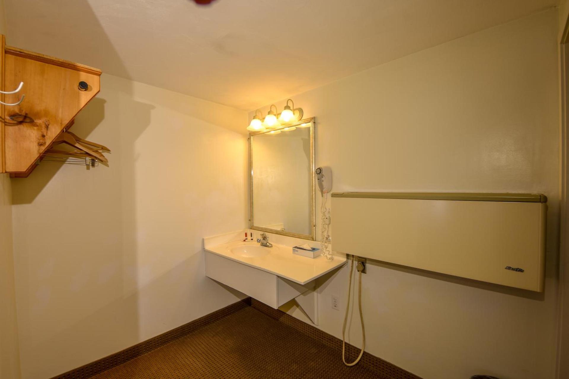 Cape Sands Inn photo 22