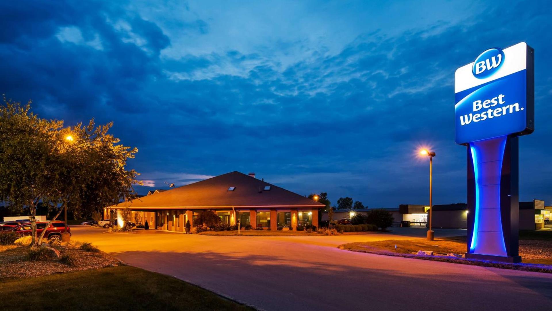 Best Western Norwalk photo 17